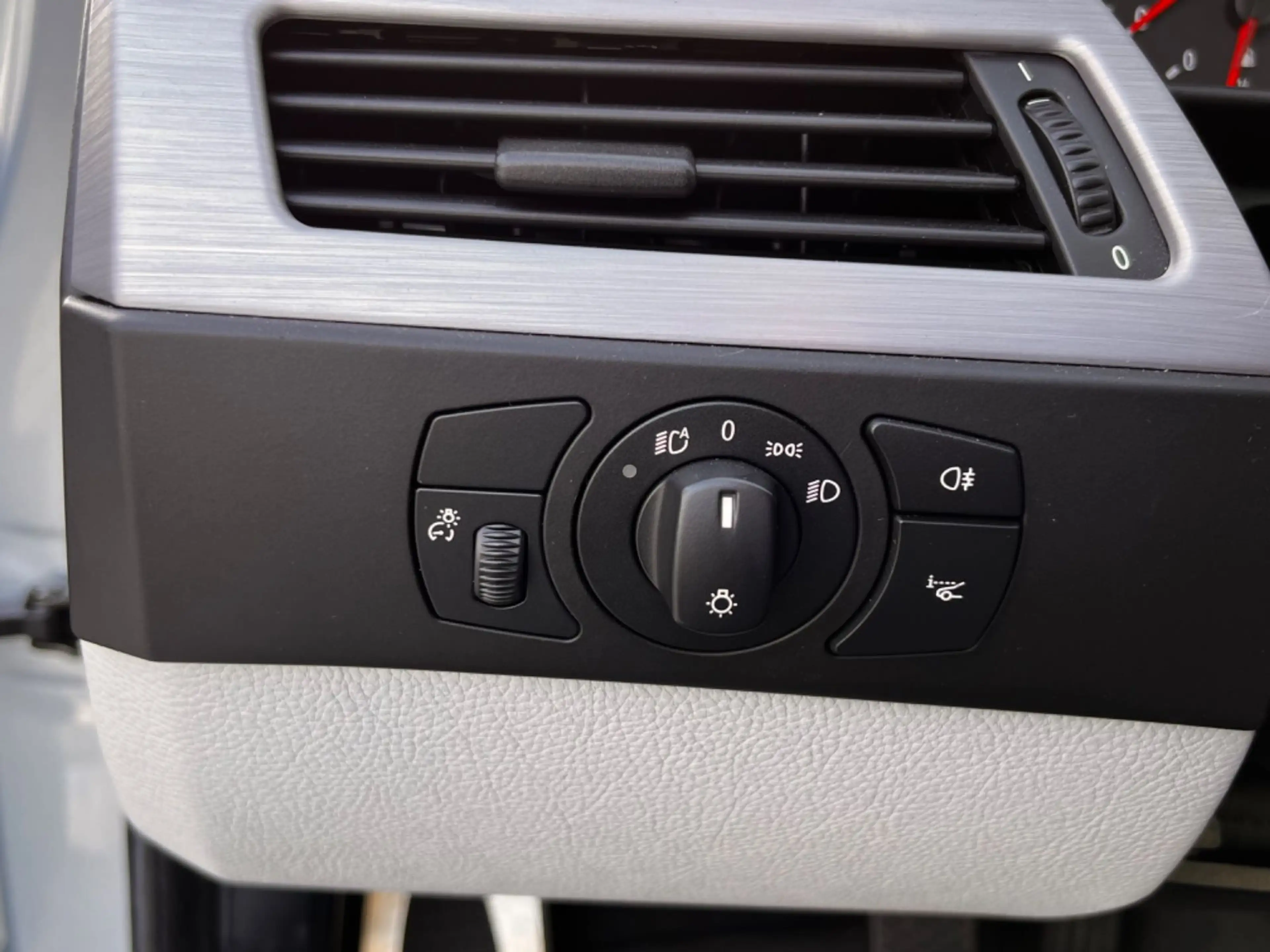 BMW M5 E60 M5 V 10 Limousine — photo 20