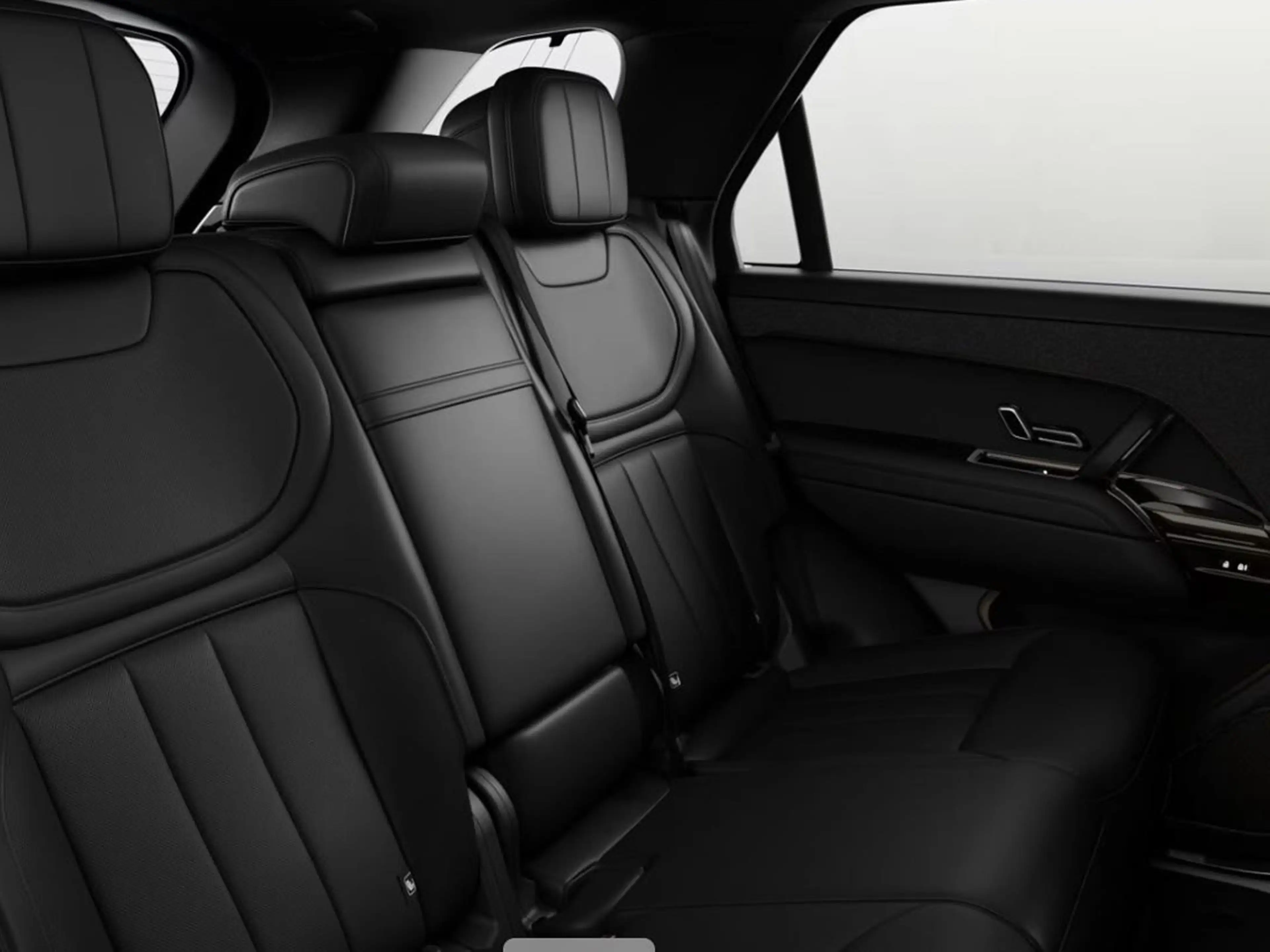 Land Rover Range Rover Sport 3.0 P460e Dynamic SE Hybrid Pano AHK Black Design — photo 6