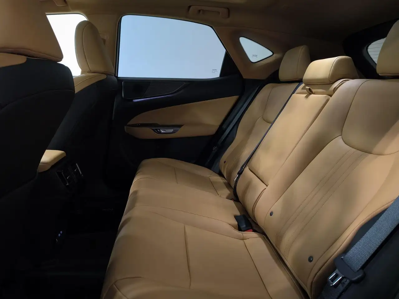 Lexus NX снимка Lexus NX
