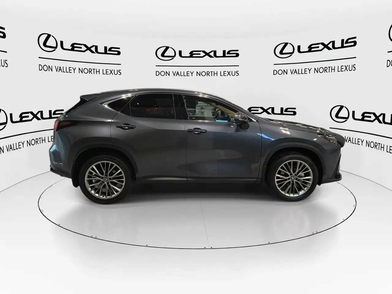 Lexus NX снимка Lexus NX