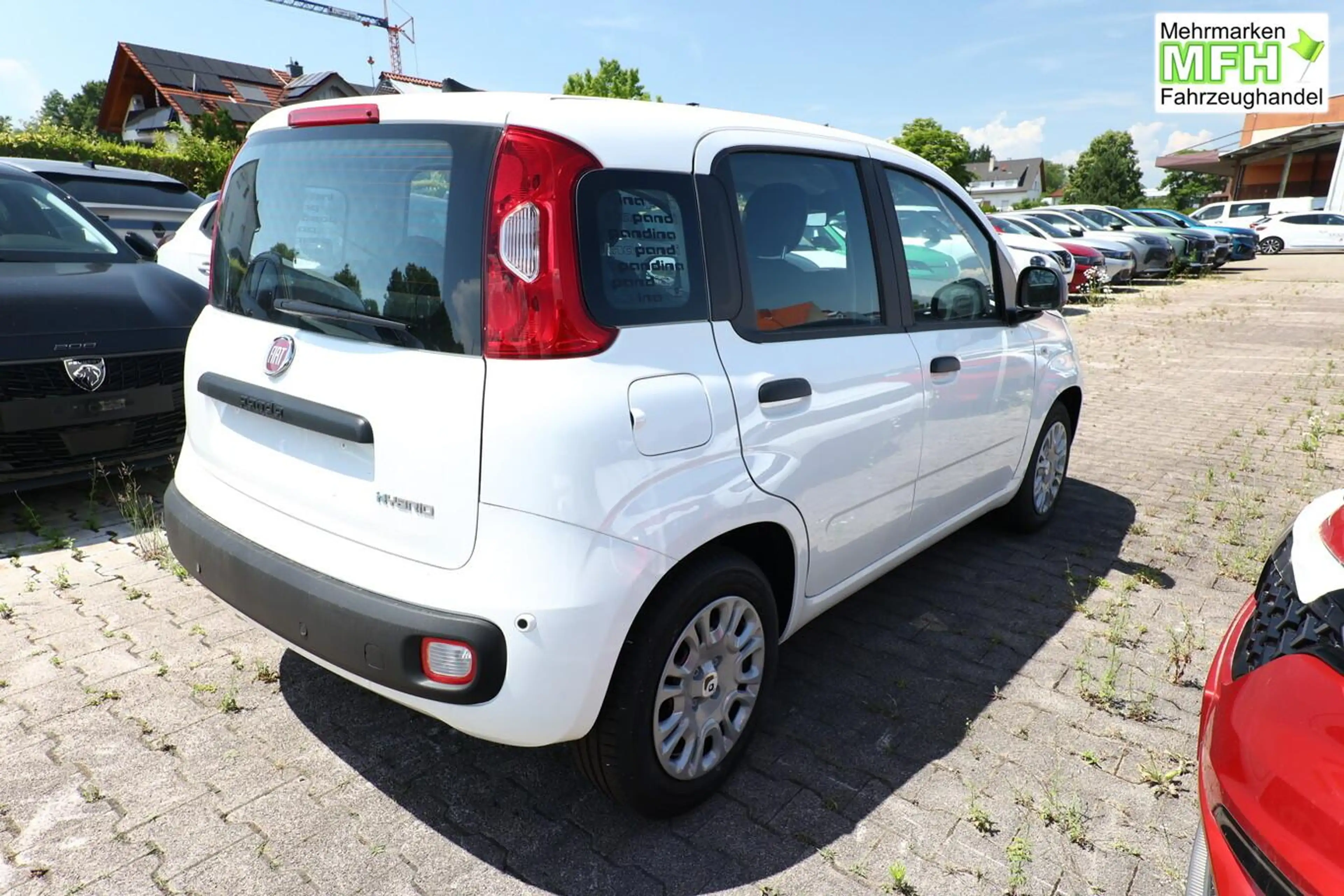 Fiat Panda ICON 5S PDC 5"-DAB DigC Temp LaneA S&S BT 48 kW... — photo 2