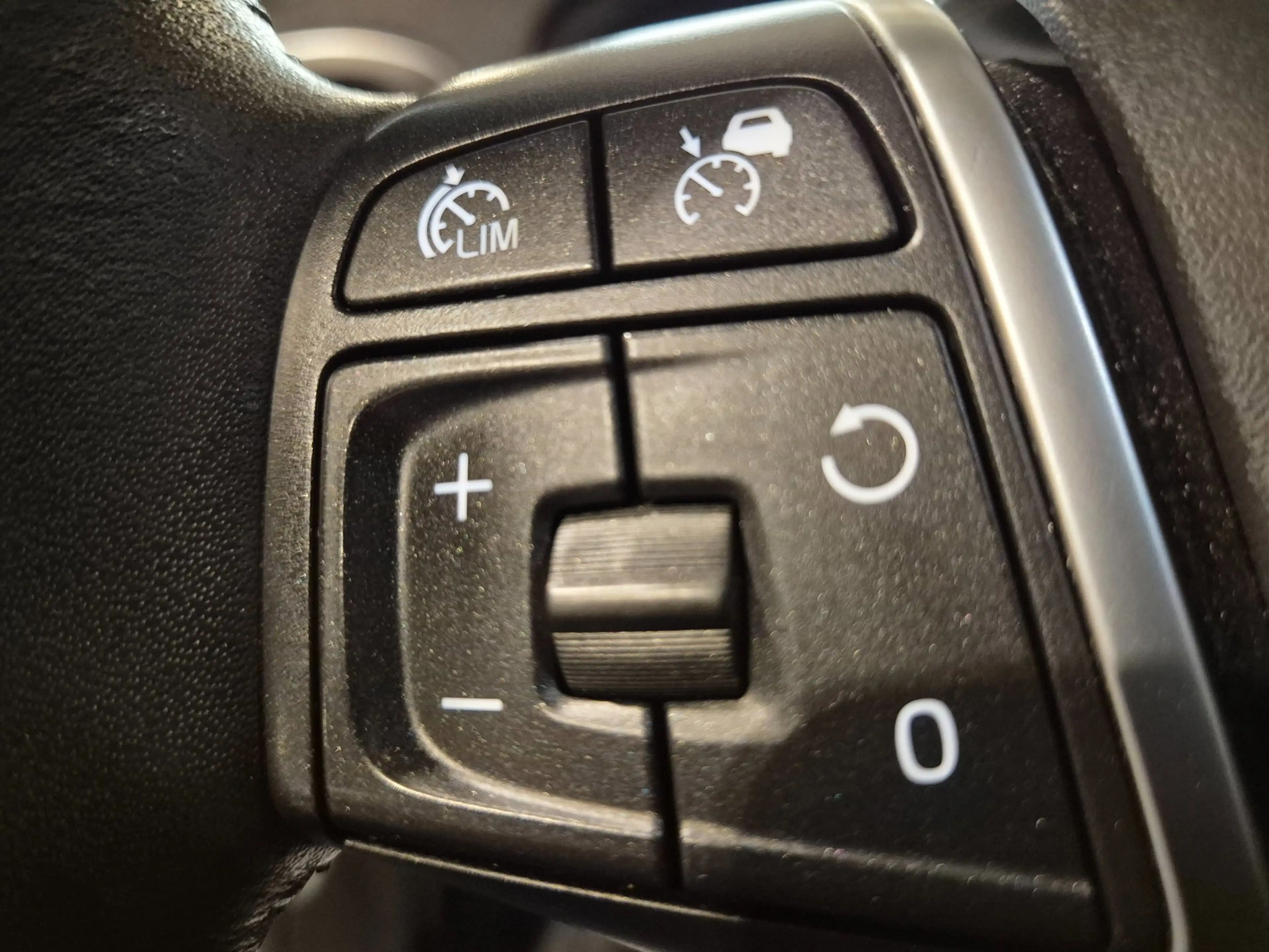 Volvo V40 2.0 T4 Inscription - Automaat - Leder met memory - — photo 13