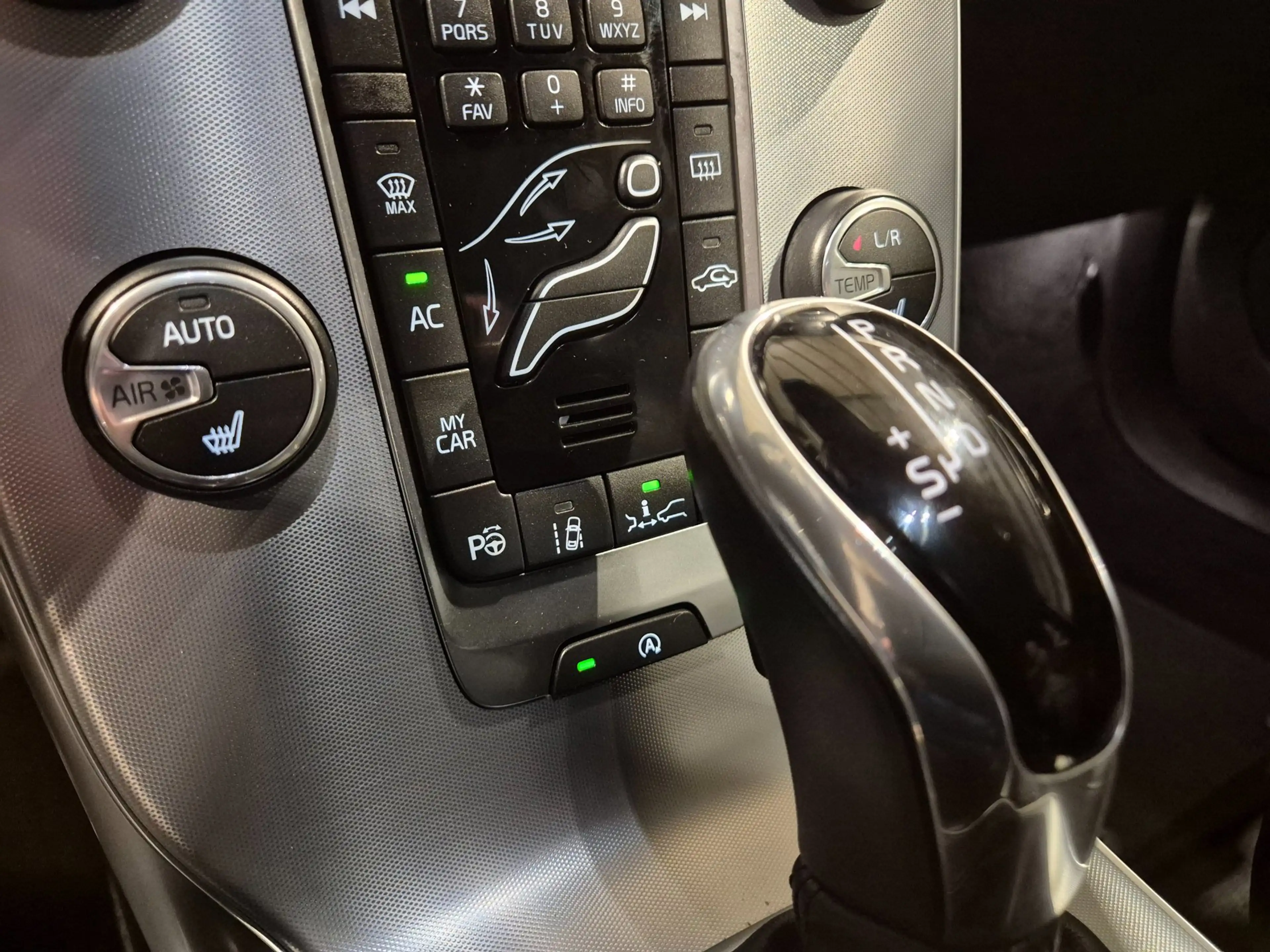 Volvo V40 2.0 T4 Inscription - Automaat - Leder met memory - — photo 10