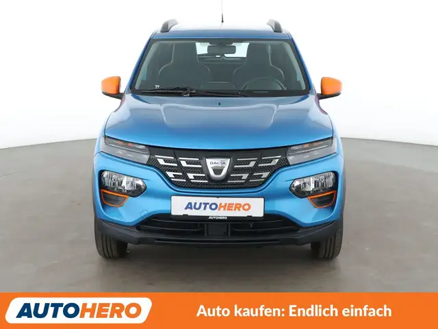 Dacia Spring view 9