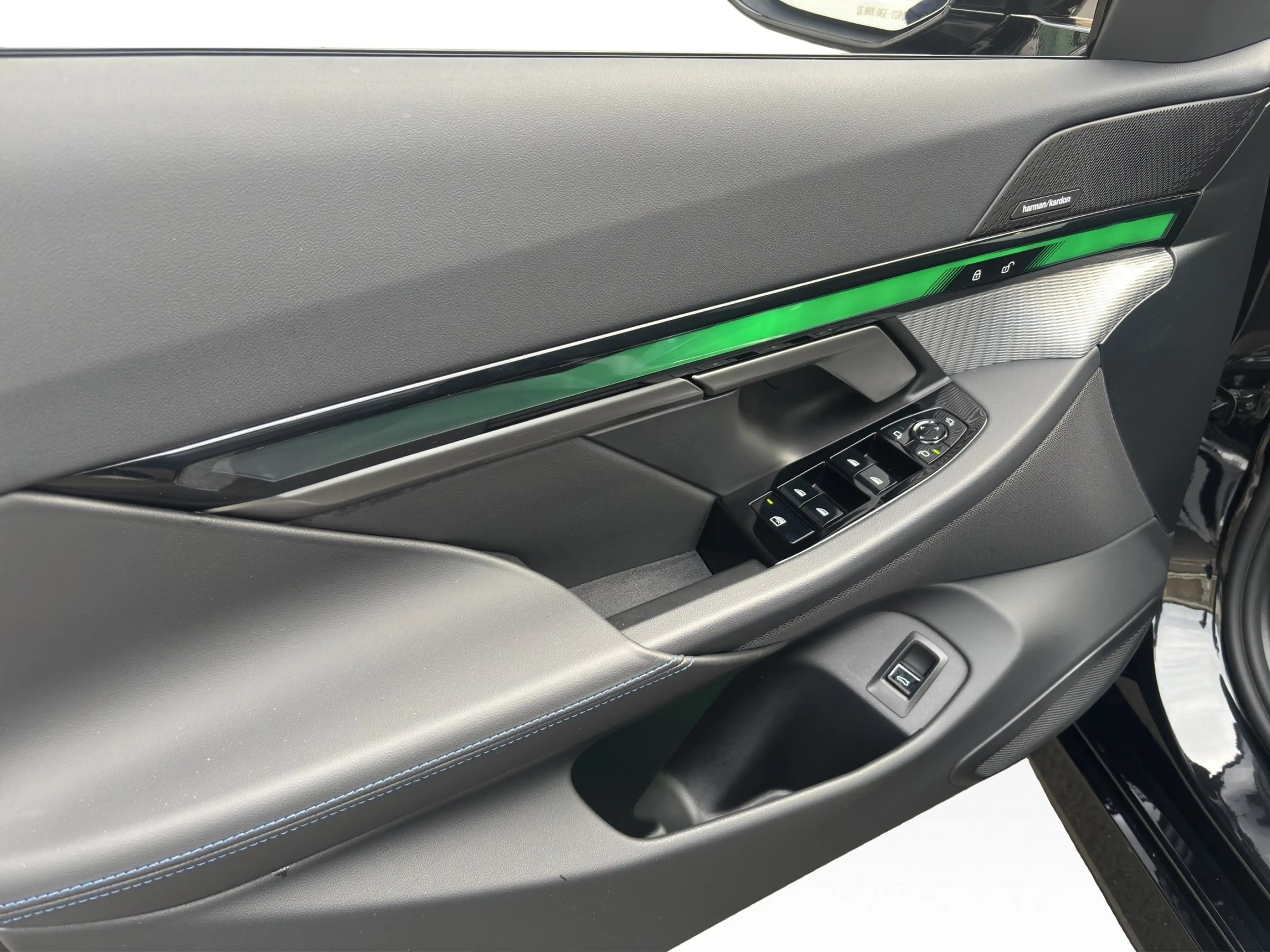 BMW 530 e Limousine M Sport Navi AdapLED AHK Hifi h&k — photo 11