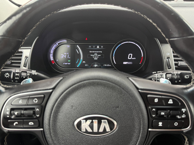 Kia e-Niro ExecutiveLine 64 kWh! Camera! Leder! Navi! Virtual — photo 15