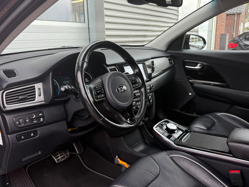 Kia e-Niro ExecutiveLine 64 kWh! Camera! Leder! Navi! Virtual — photo 9