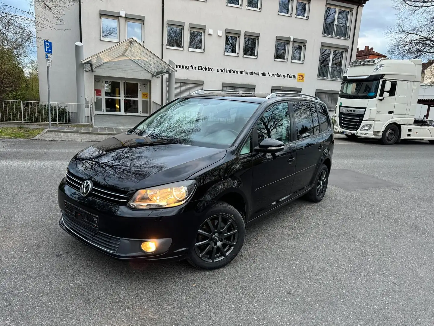 Volkswagen Touran 1.4 TSI Freestyle,Naviplus, KM:147000 Schwarz - 1