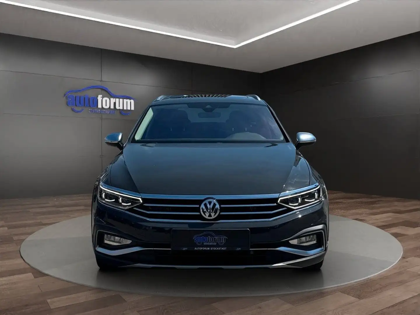Volkswagen Passat Alltrack 4Motion AHK°PANO°NAVI°LED°KAMERA Серый - 2