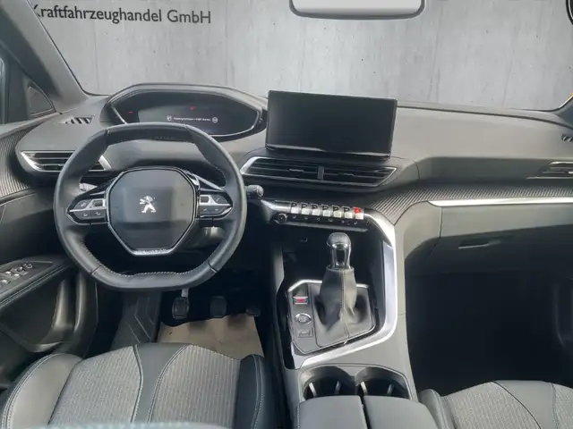 Peugeot 3008 view 12