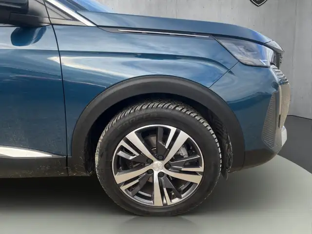 Peugeot 3008 view 11