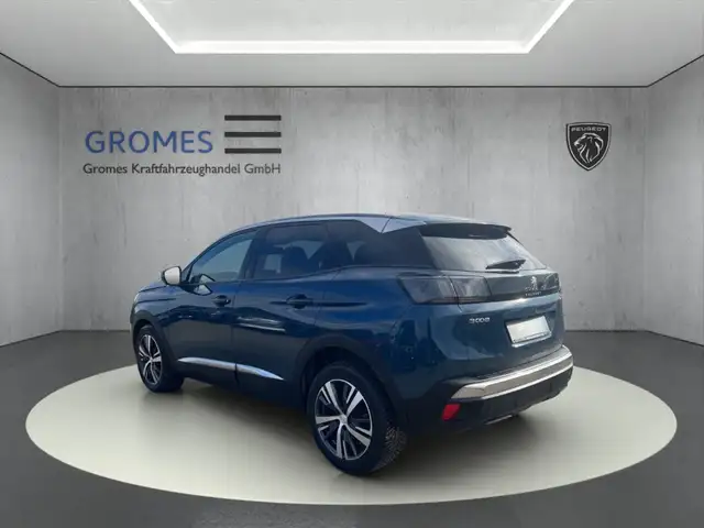 Peugeot 3008 view 5