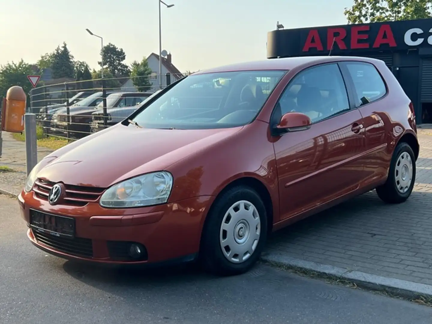Volkswagen Golf V 1.6 Goal*RADIO*KLIMA*SITZHZ. Oranje - 1