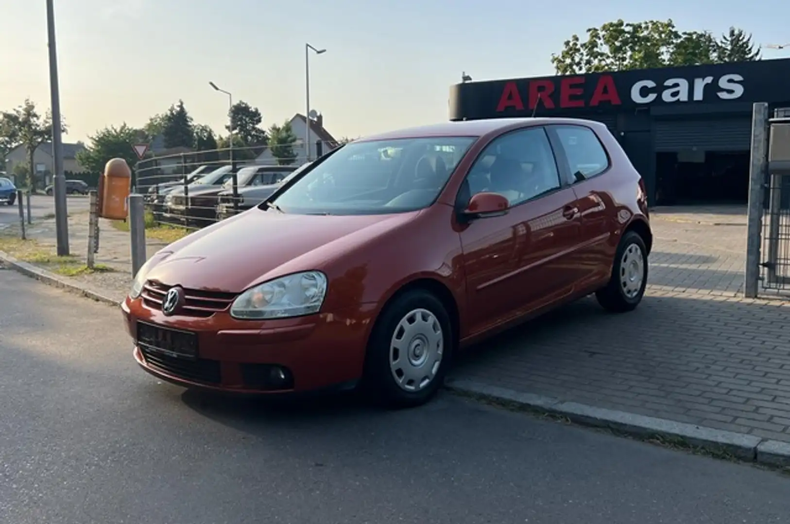 Volkswagen Golf V 1.6 Goal*RADIO*KLIMA*SITZHZ. Oranje - 2