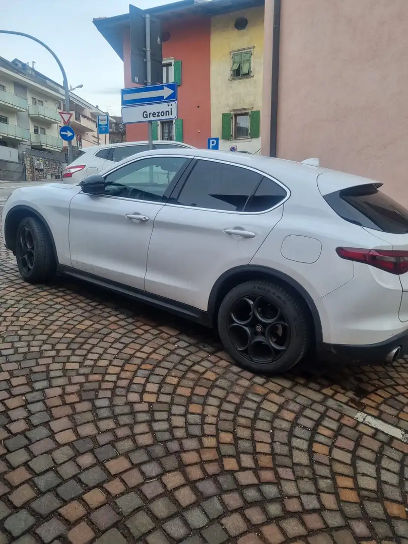Alfa Romeo Stelvio ti - 2