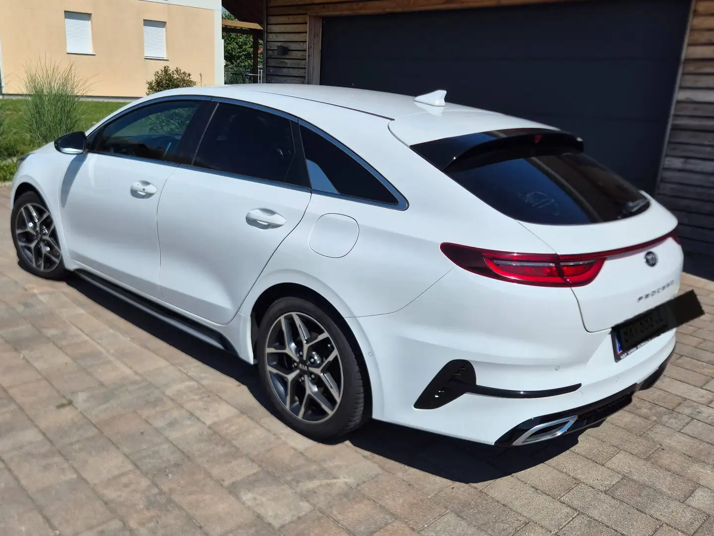 Kia ProCeed / pro_cee'd GT Line1,5 TGDI 4 (Mildhybrid) Weiß - 2
