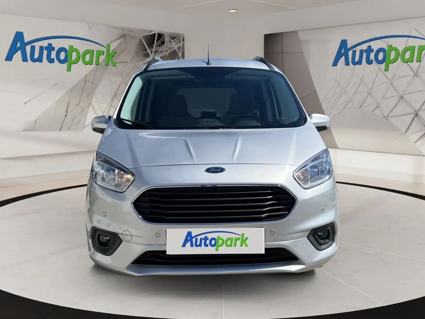 Ford Tourneo Courier Titanium Silber - 2