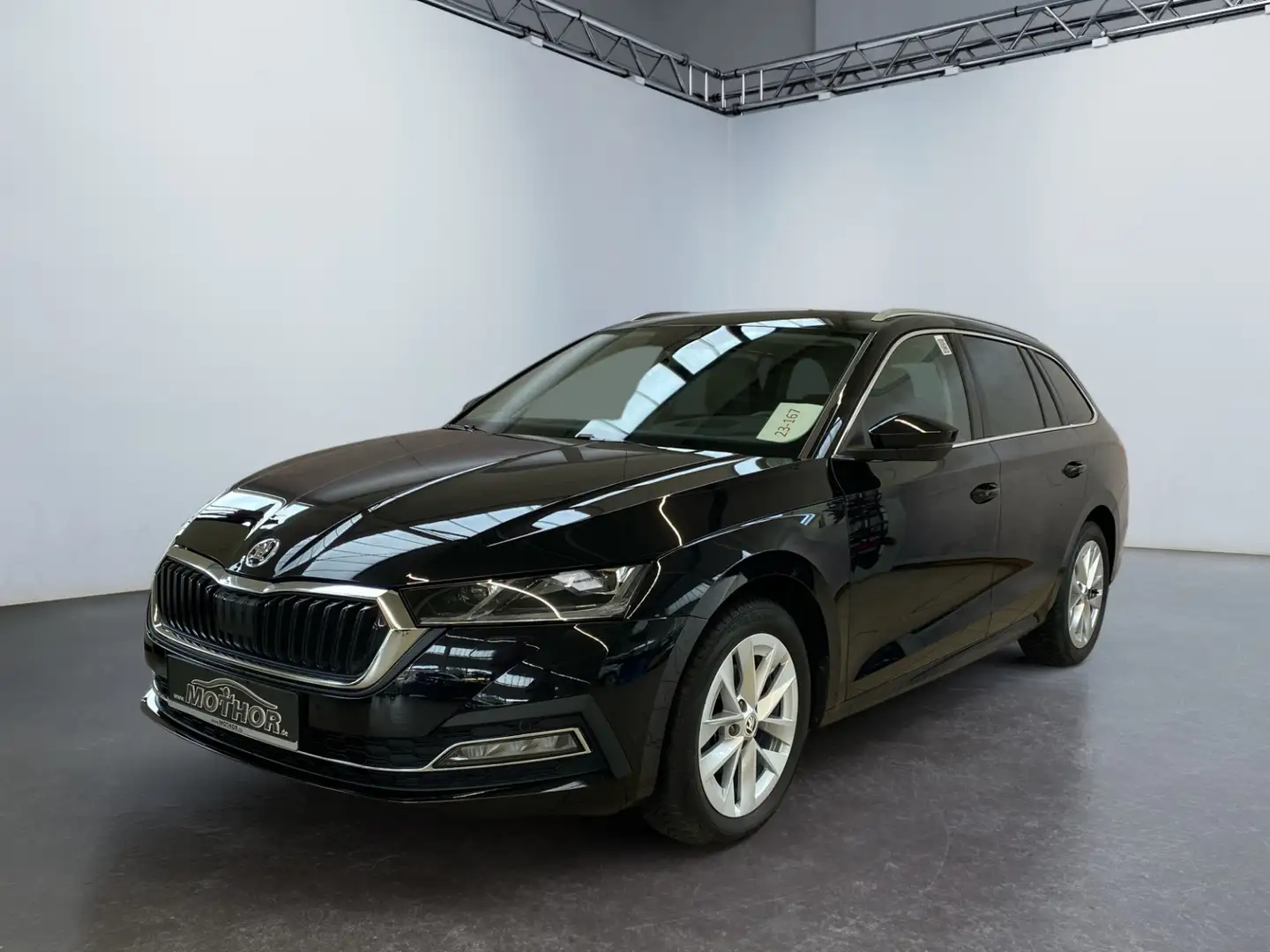 Skoda Octavia Combi Style 2.0 TDI DSG Heckklappe elekt. Schwarz - 2
