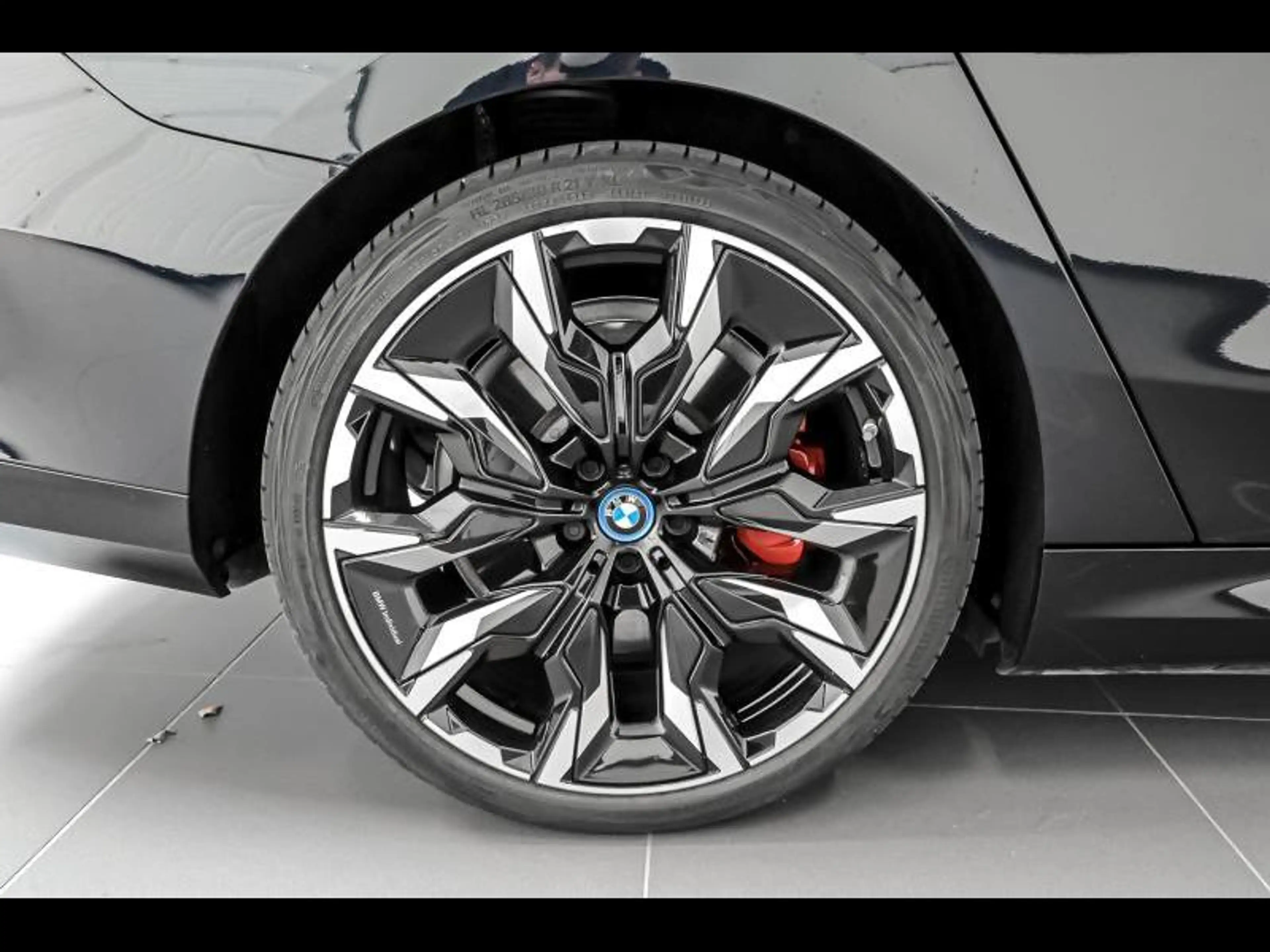 BMW i5 M60 xDrive | M sport — photo 8