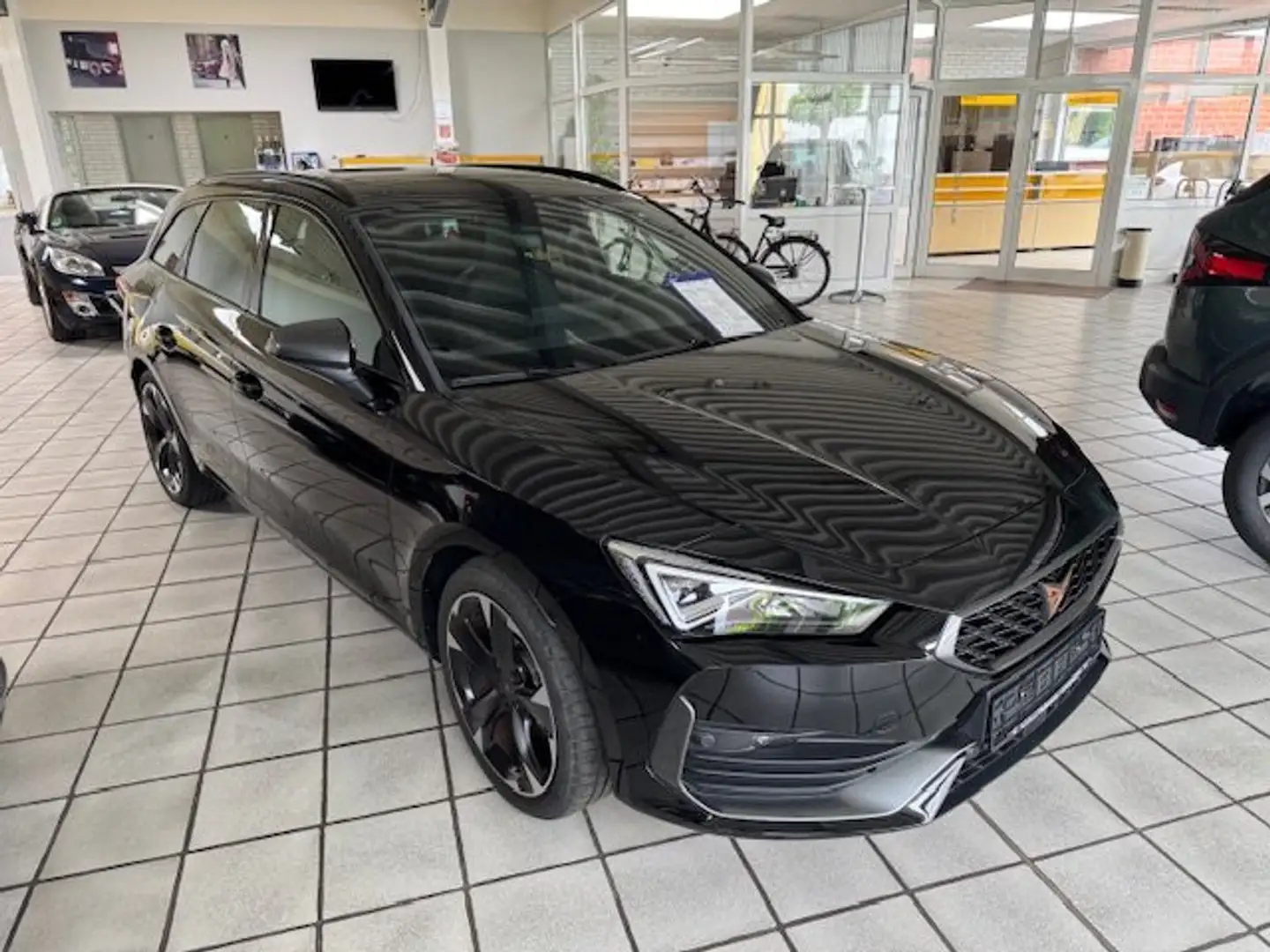 CUPRA Leon ST, 1.5TSI DSG, Panorama, Navi, ACC, LED, Beats Schwarz - 2