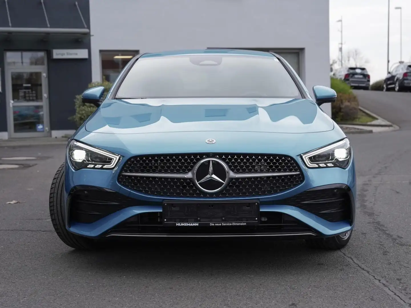 Mercedes-Benz CLA 250 e Coupé AMG Burmester Memory 360° Blau - 2
