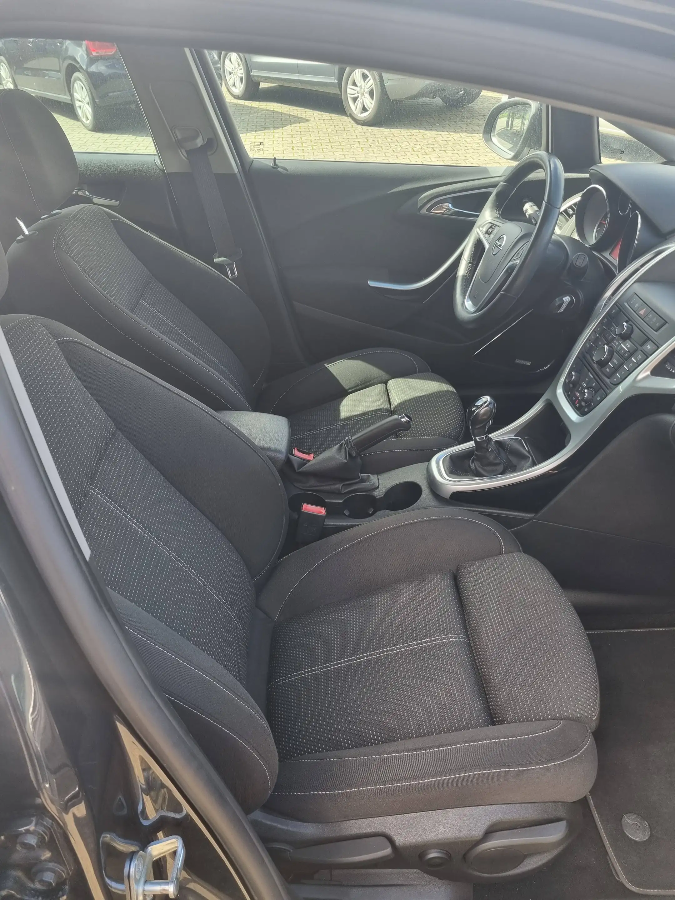 Opel Astra Astra Fließheck  5-Türer 1.4 Turbo Exklusiv — photo 10