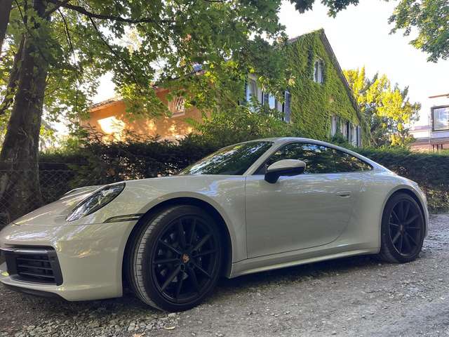 Imagine Porsche 992 911 Carrera PDK
