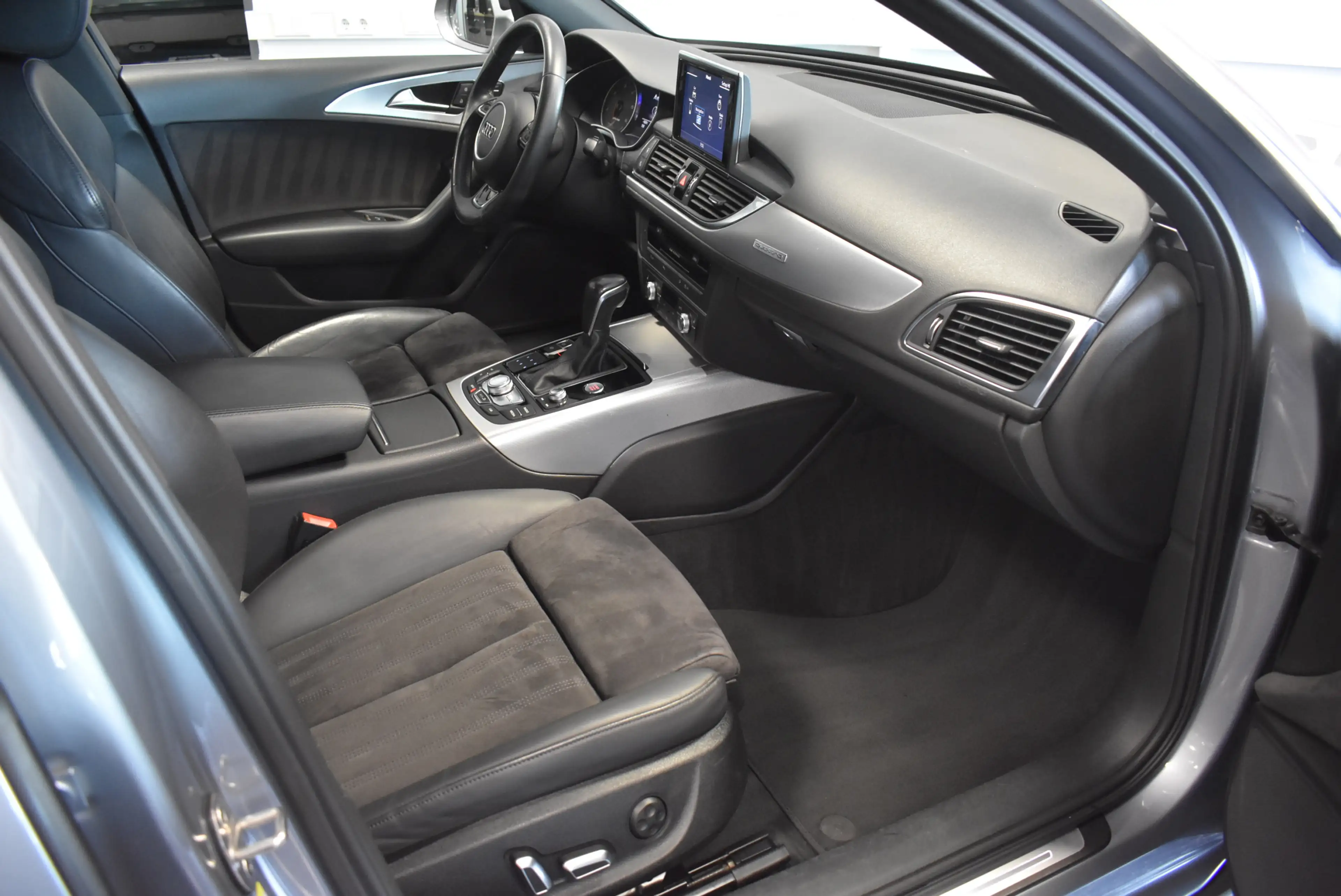 Audi A6 allroad 3.0 TDI Aut Navi Xenon ACC Kamera AHK — photo 2
