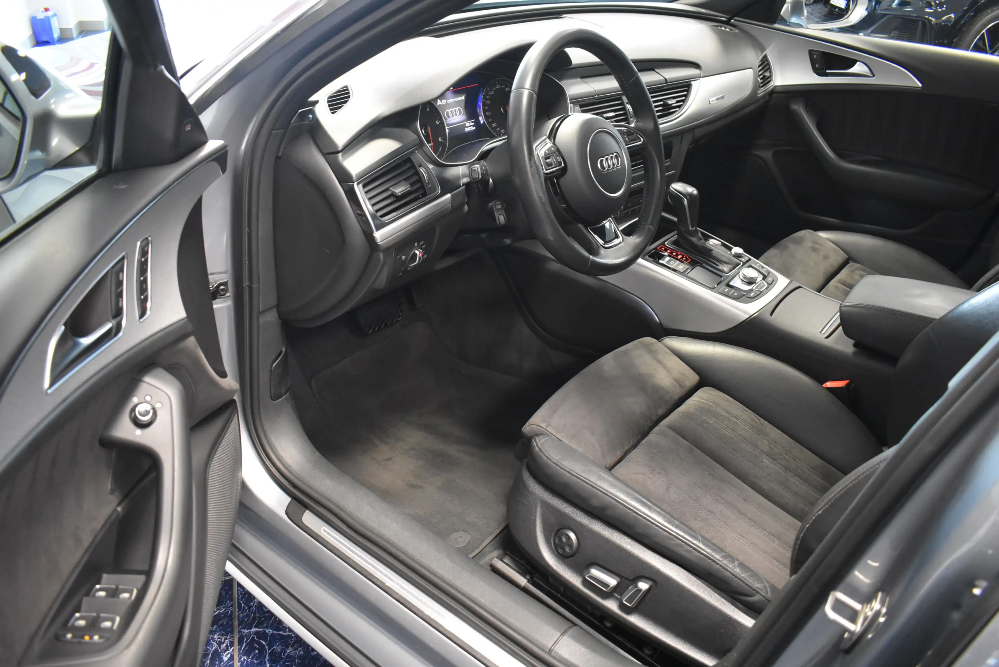Audi A6 allroad 3.0 TDI Aut Navi Xenon ACC Kamera AHK — photo 7
