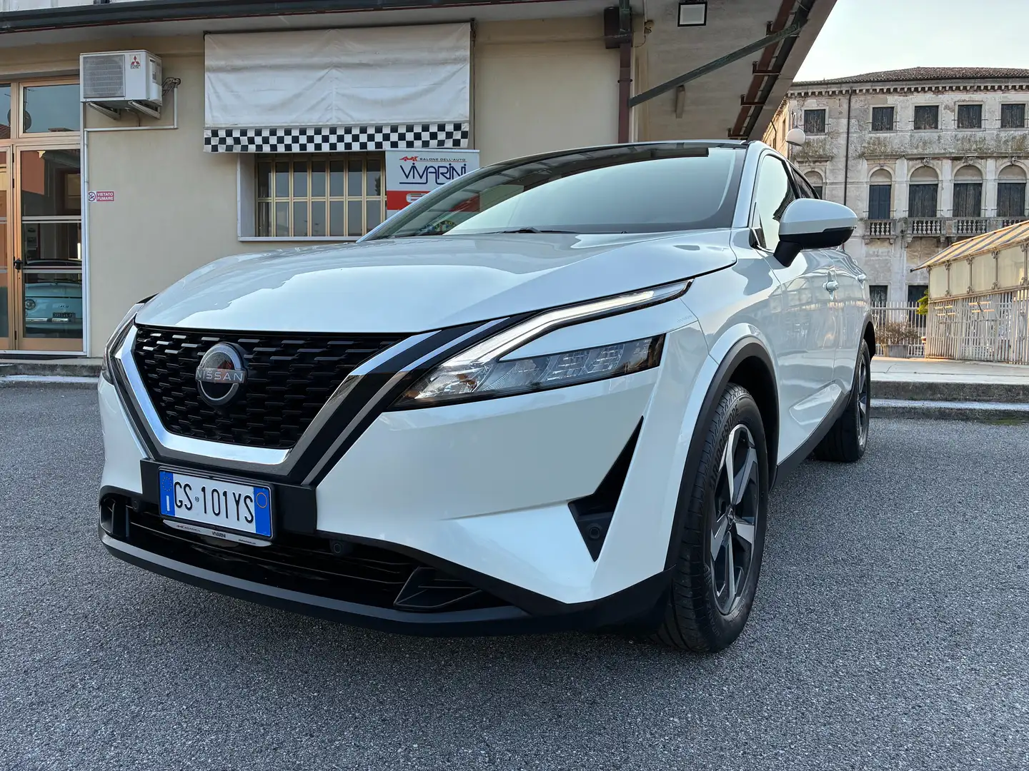 Nissan Qashqai MHEV 140 CV N-Connecta Bianco - 1