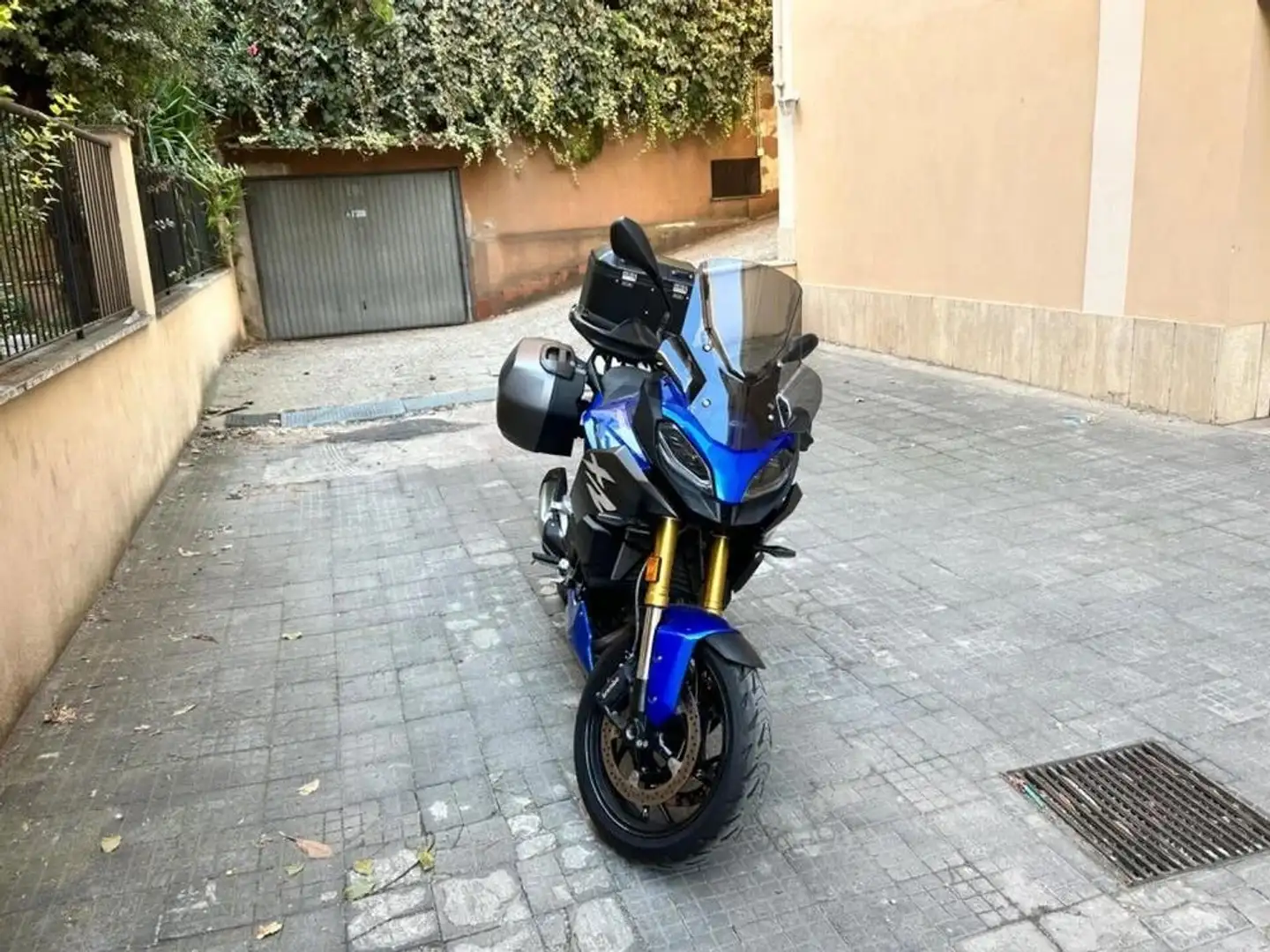 BMW F 900 XR Bleu - 1