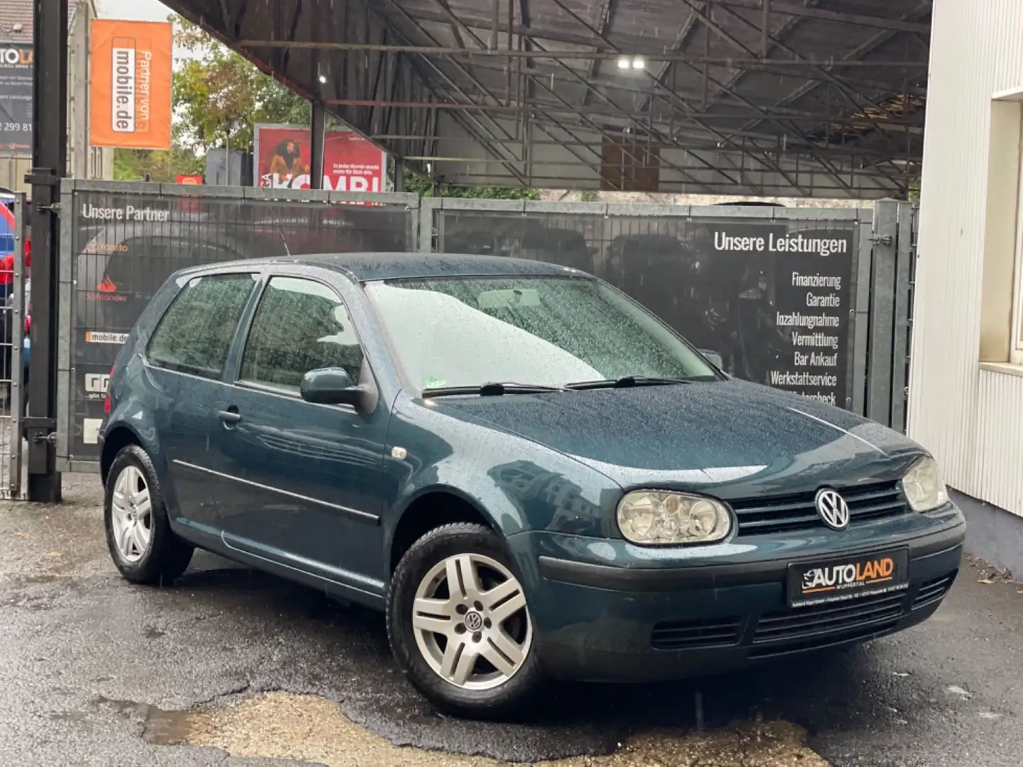 Volkswagen Golf IV Lim. Special*2.Hand*ATM 63TKM*Klima* Grün - 1