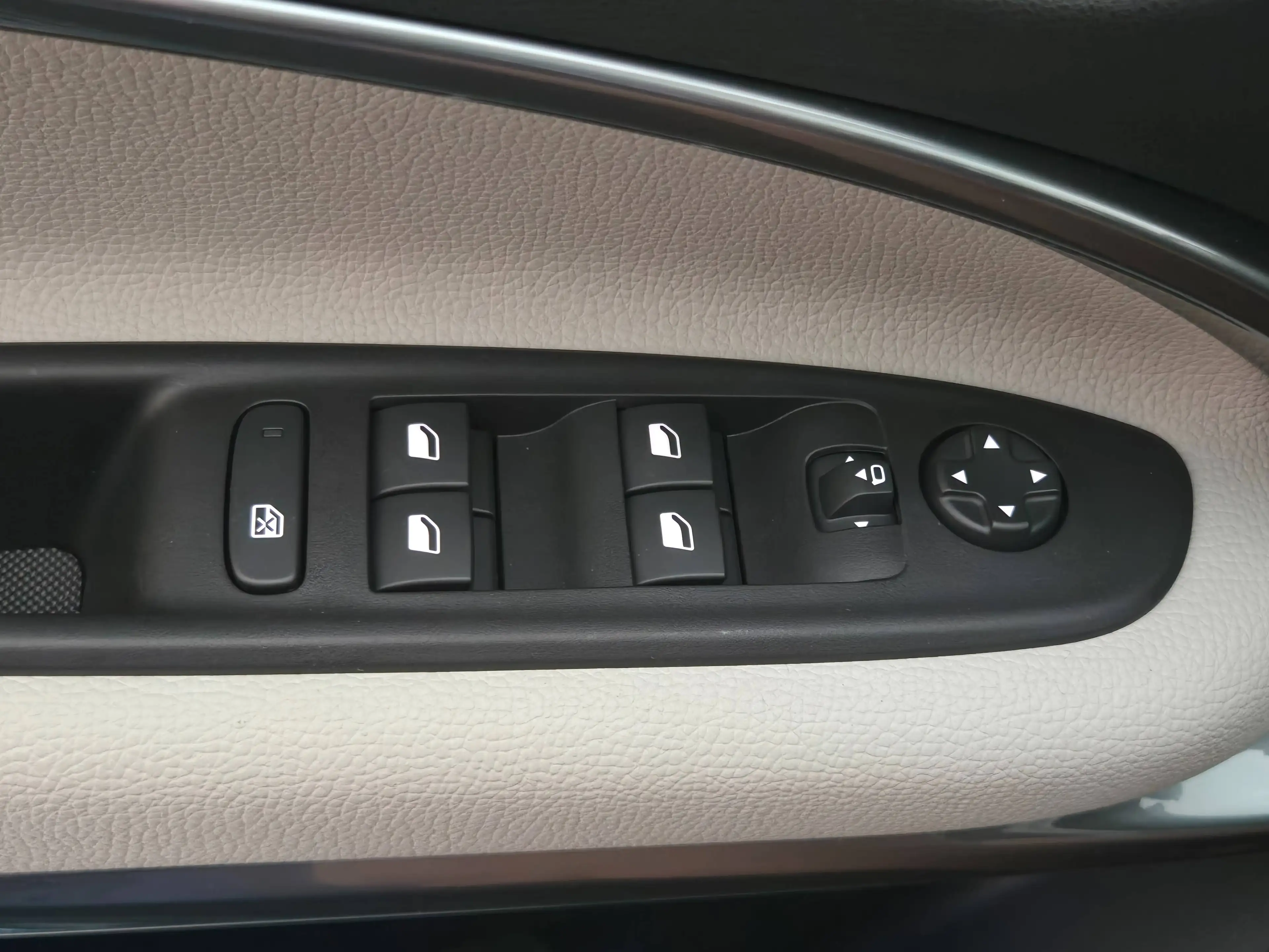 Fiat 600 600 1.2 Hybrid La Prima DCT La Prima — photo 27