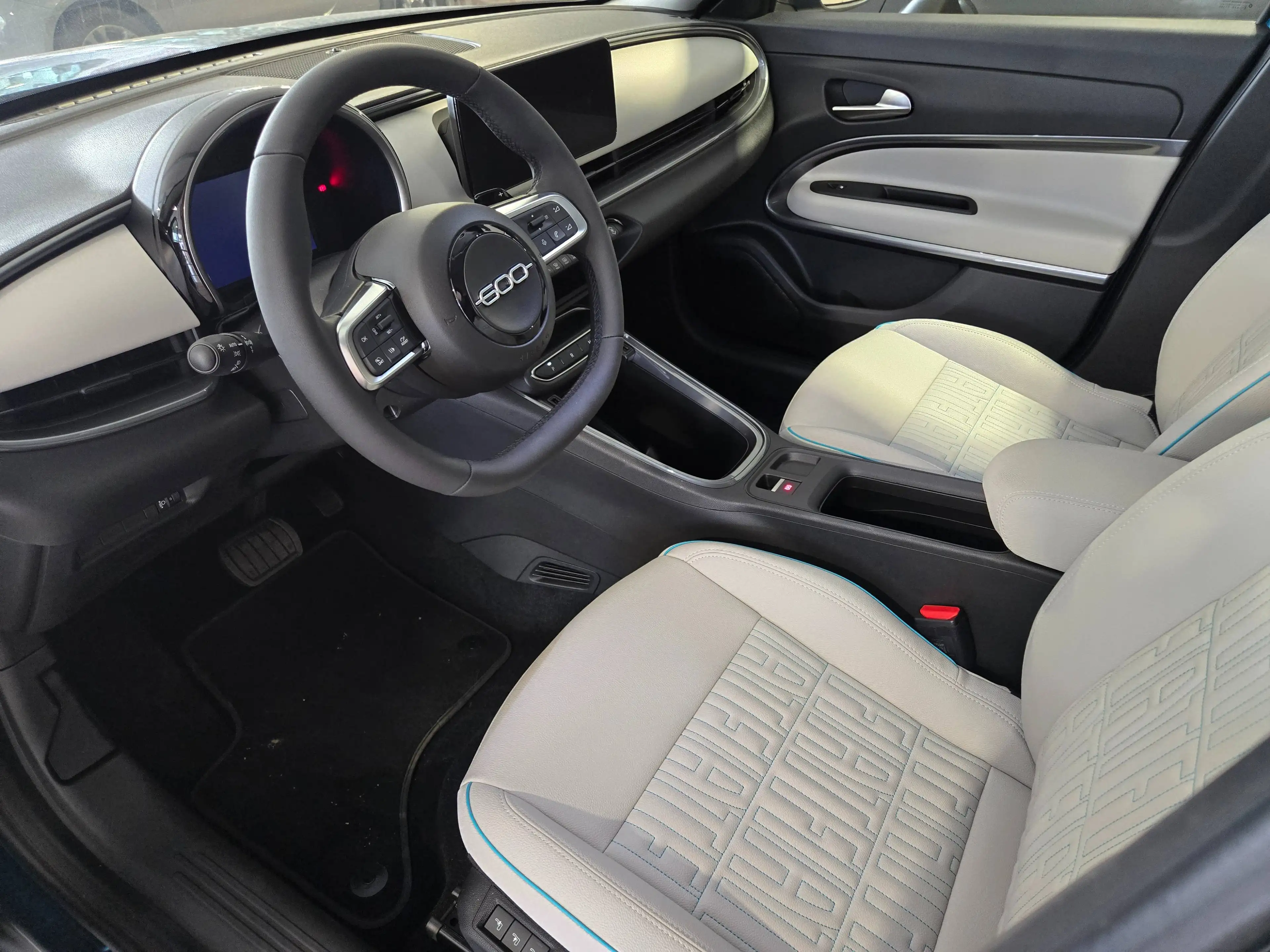 Fiat 600 600 1.2 Hybrid La Prima DCT La Prima — photo 10