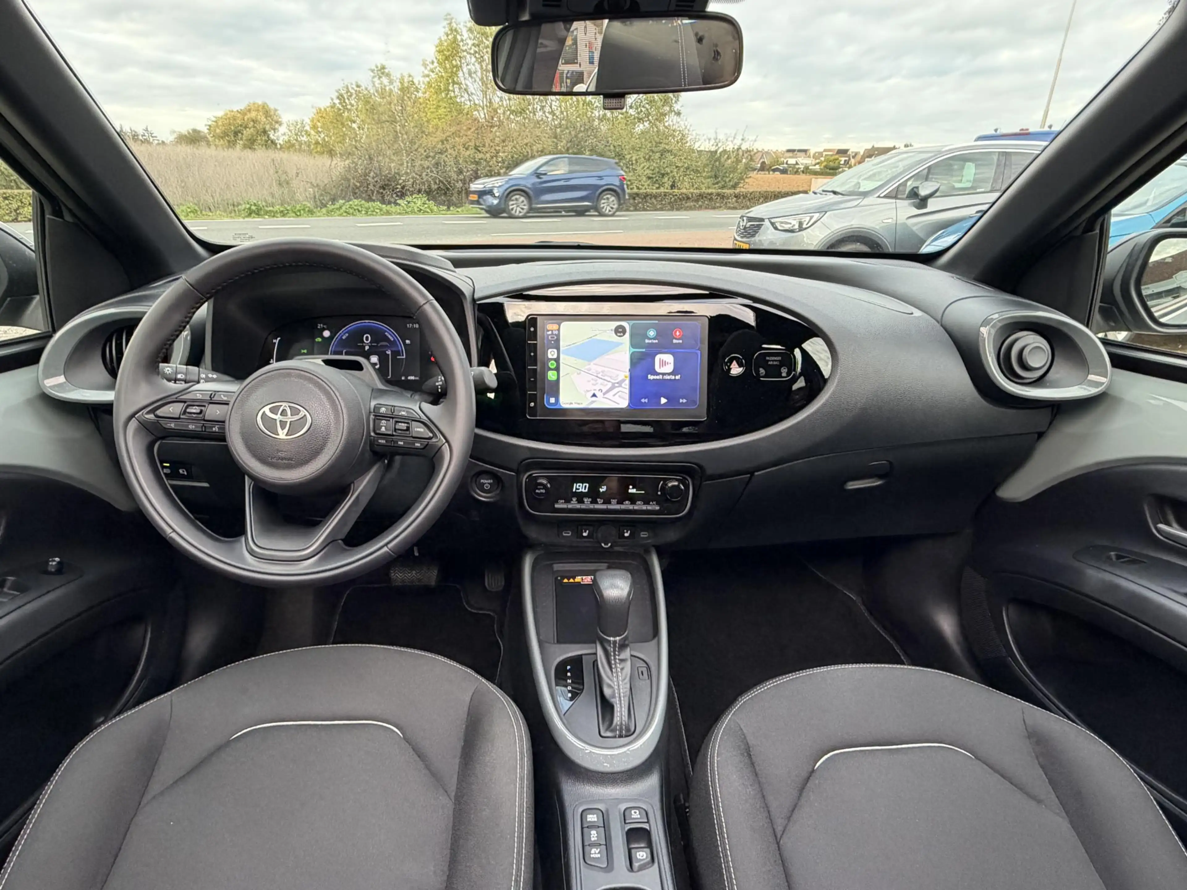 Toyota Aygo X Hybrid 115 envy CABRIO | NAVI | KLIMA | BOVAG !! — photo 3