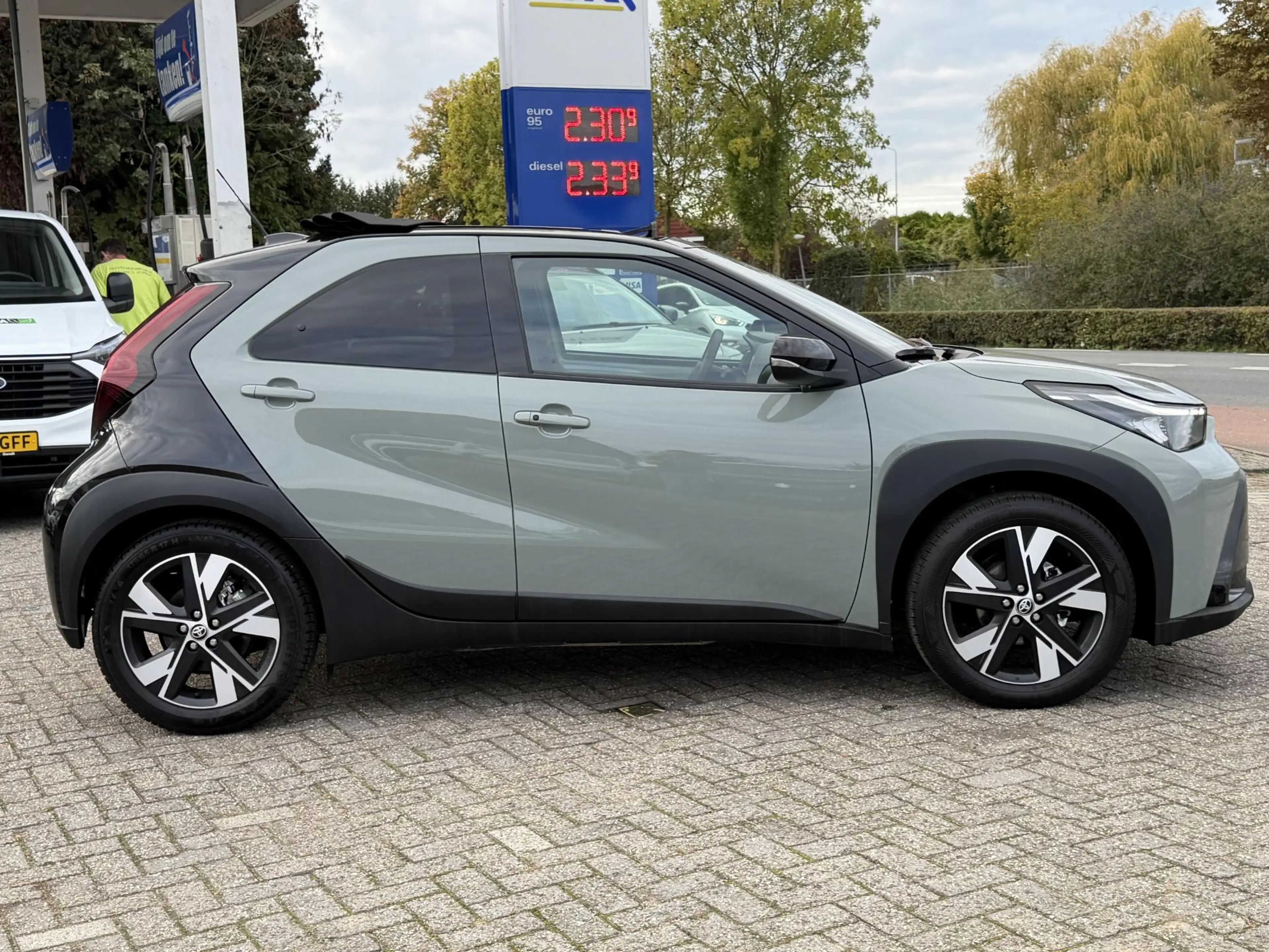 Toyota Aygo X Hybrid 115 envy CABRIO | NAVI | KLIMA | BOVAG !! — photo 11