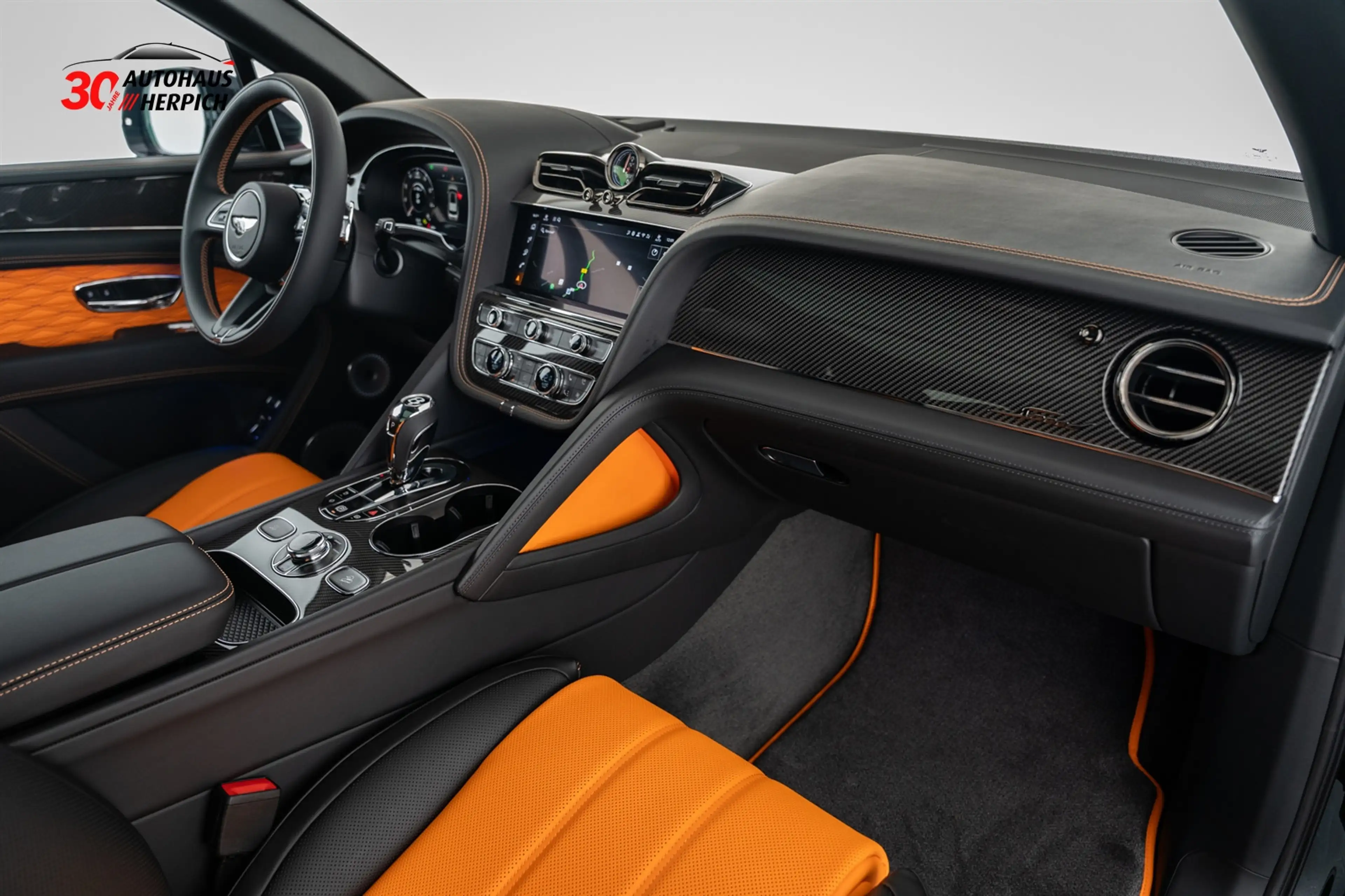 Bentley Bentayga Speed 23 Beluga & Mandarin Akrapovi? — photo 12