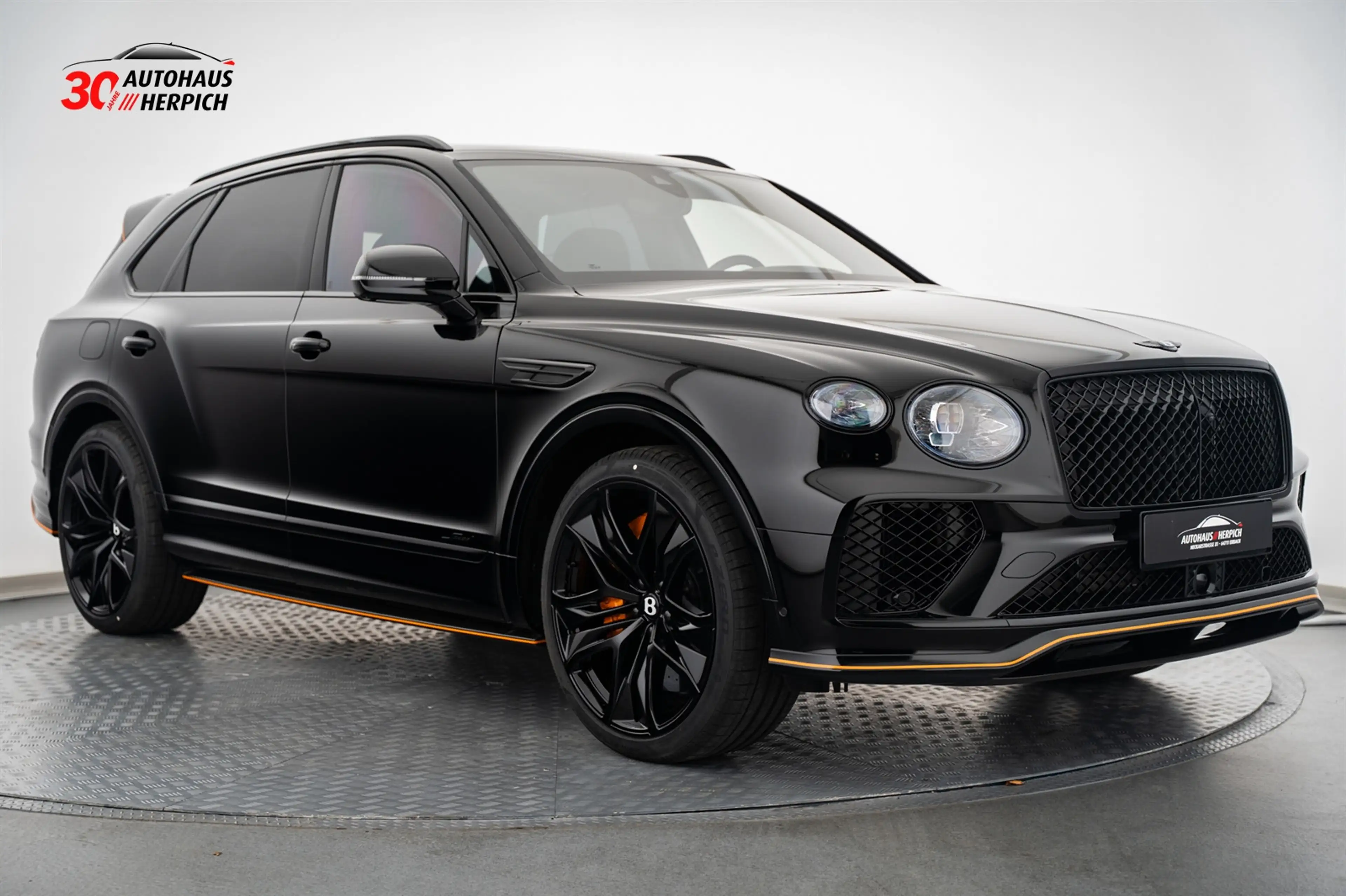 Bentley Bentayga Speed 23 Beluga & Mandarin Akrapovi? — photo 7
