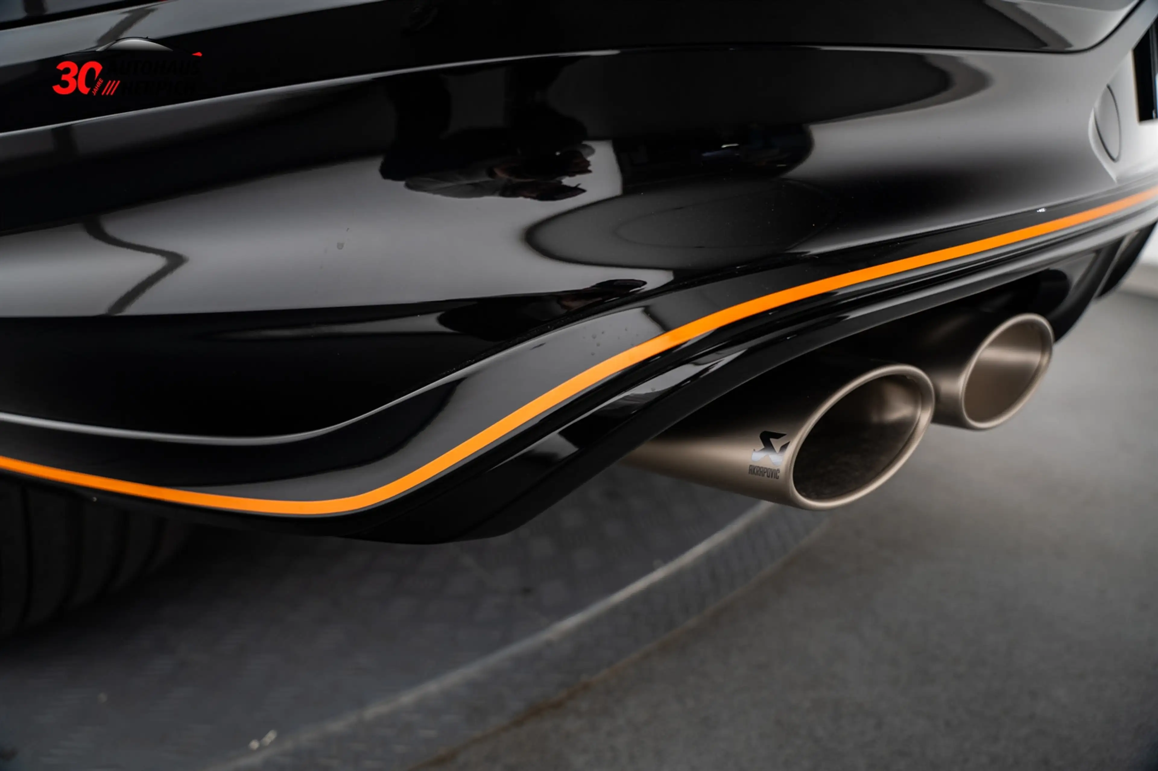 Bentley Bentayga Speed 23 Beluga & Mandarin Akrapovi? — photo 8