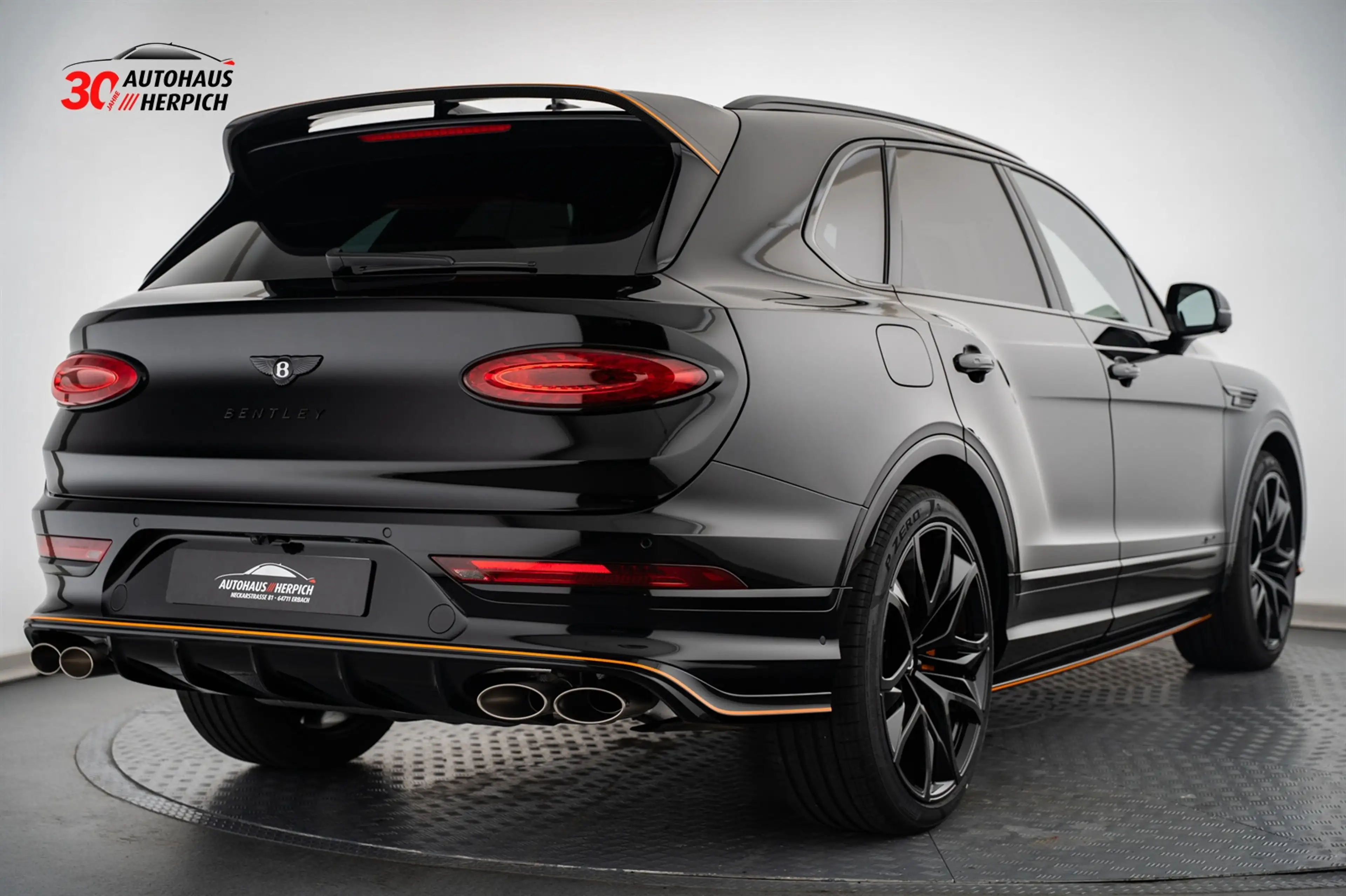 Bentley Bentayga Speed 23 Beluga & Mandarin Akrapovi? — photo 5
