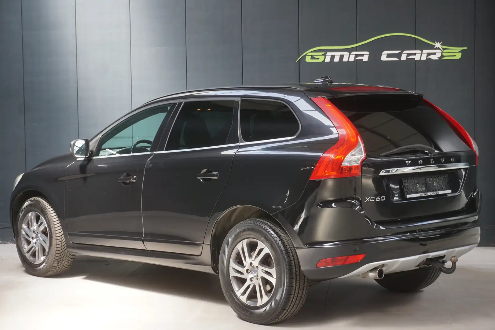 Volvo XC60 D3 Momentum-Airco-Navi-Leder-PDC-Garantie Noir - 2