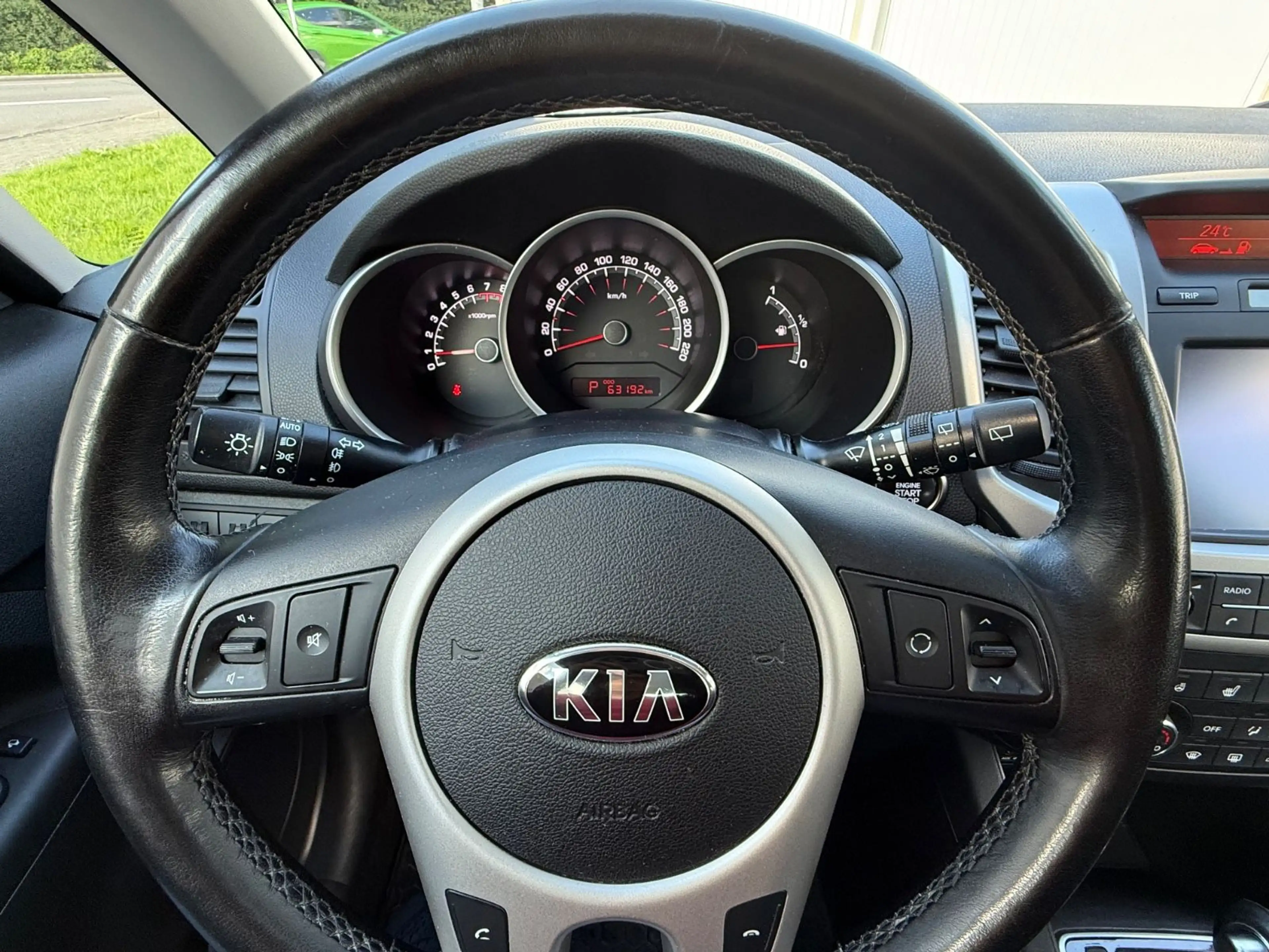 Kia Venga Dream Team — photo 11