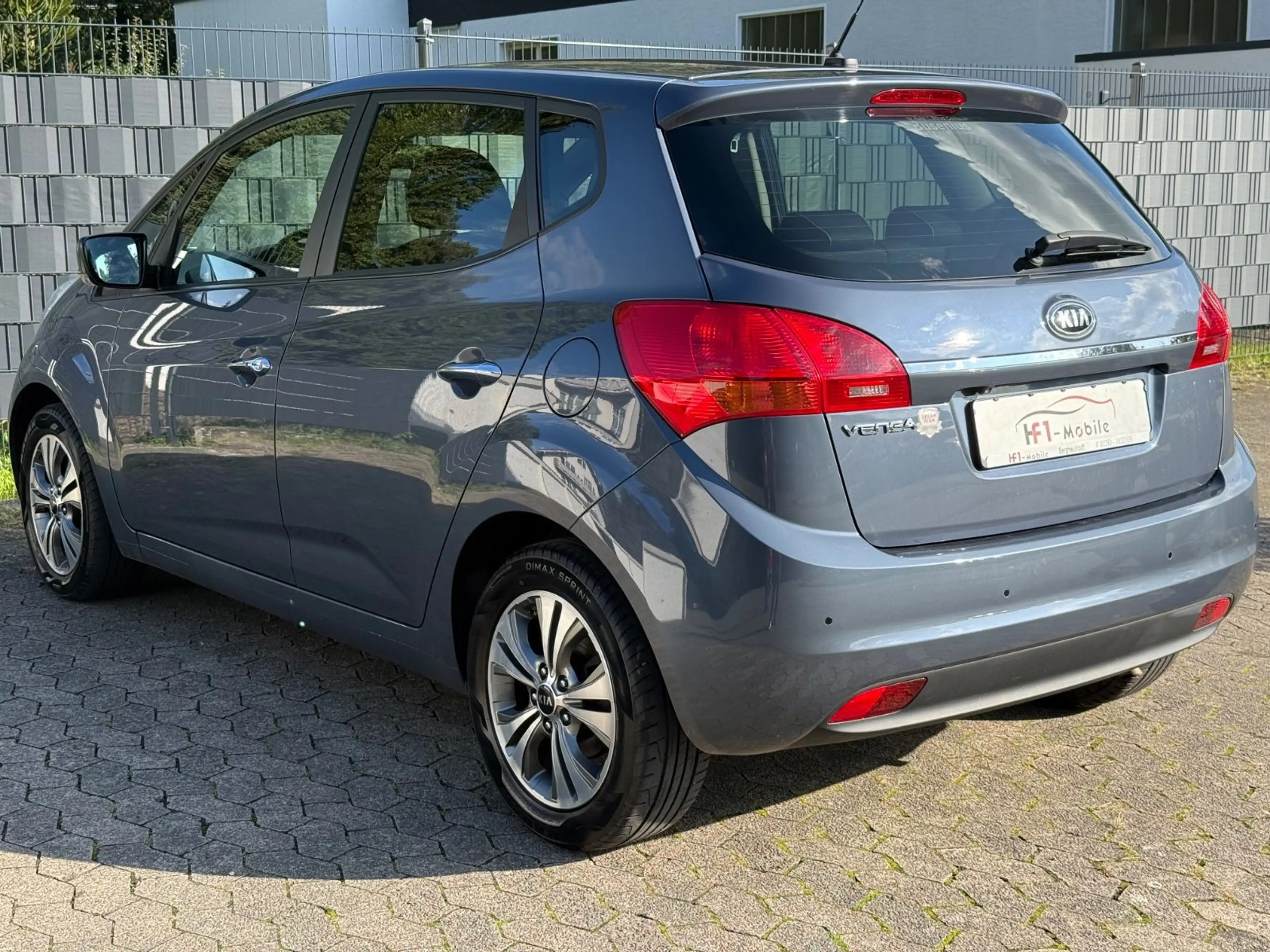 Kia Venga Dream Team — photo 9