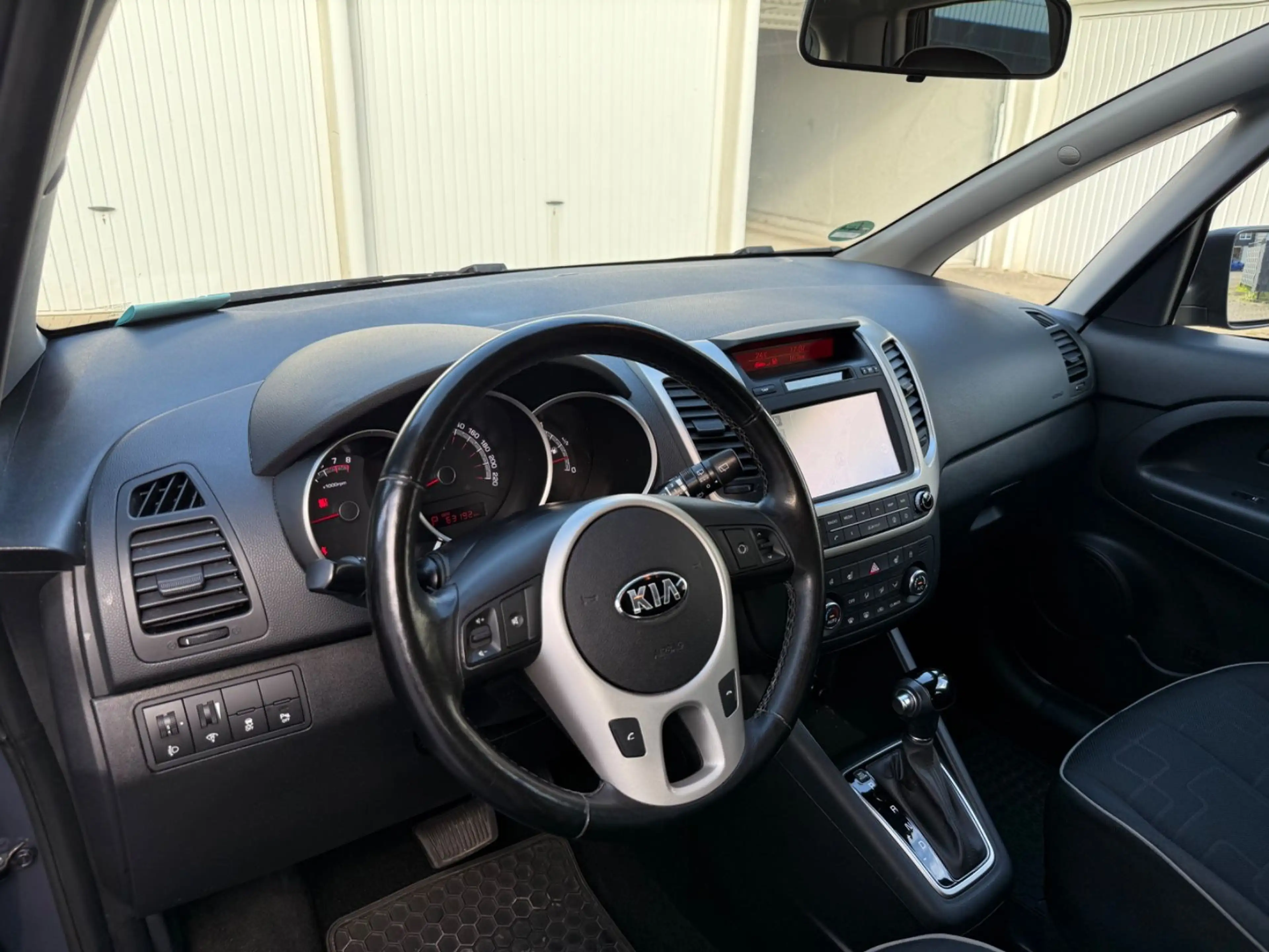 Kia Venga Dream Team — photo 13