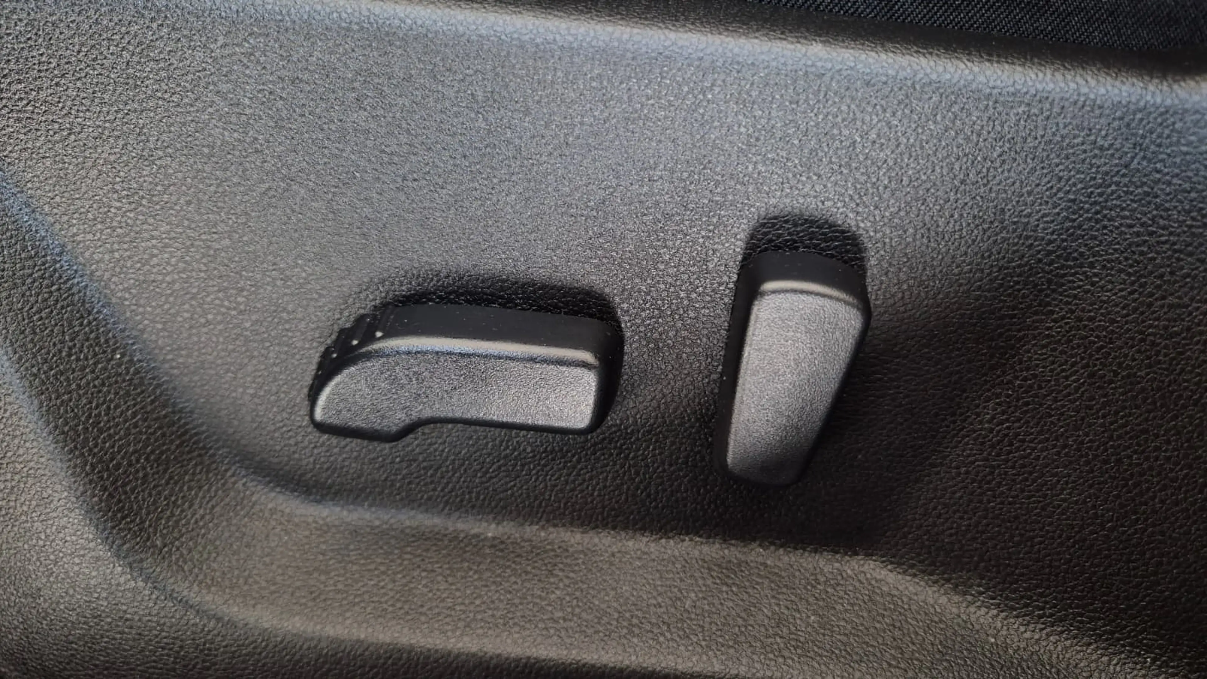 Dacia Bigster Bigster Hyb. 155 Journey — photo 12