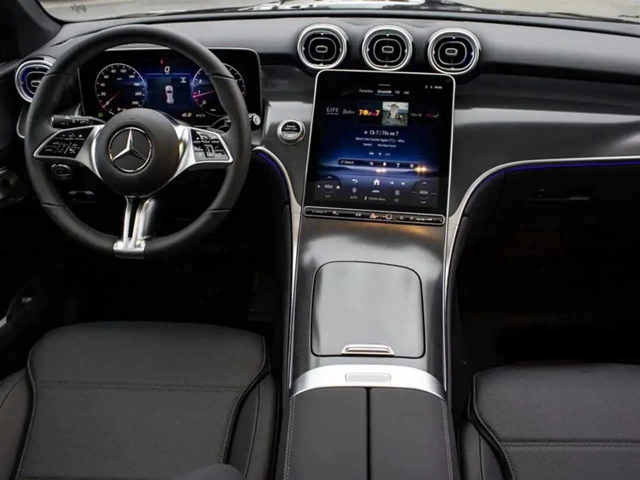 Mercedes-Benz GLC снимка Mercedes-Benz GLC