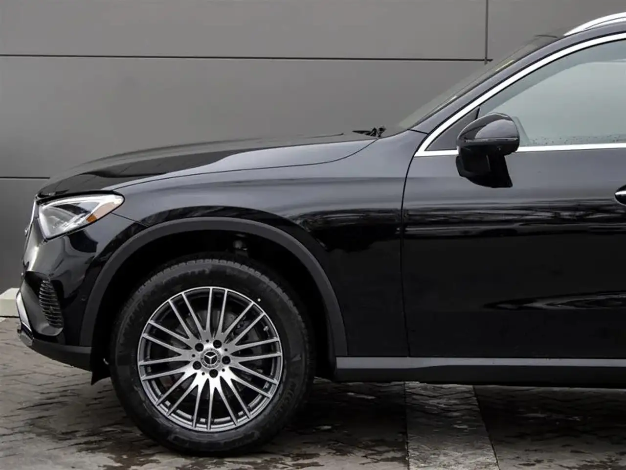 Mercedes-Benz GLC снимка Mercedes-Benz GLC