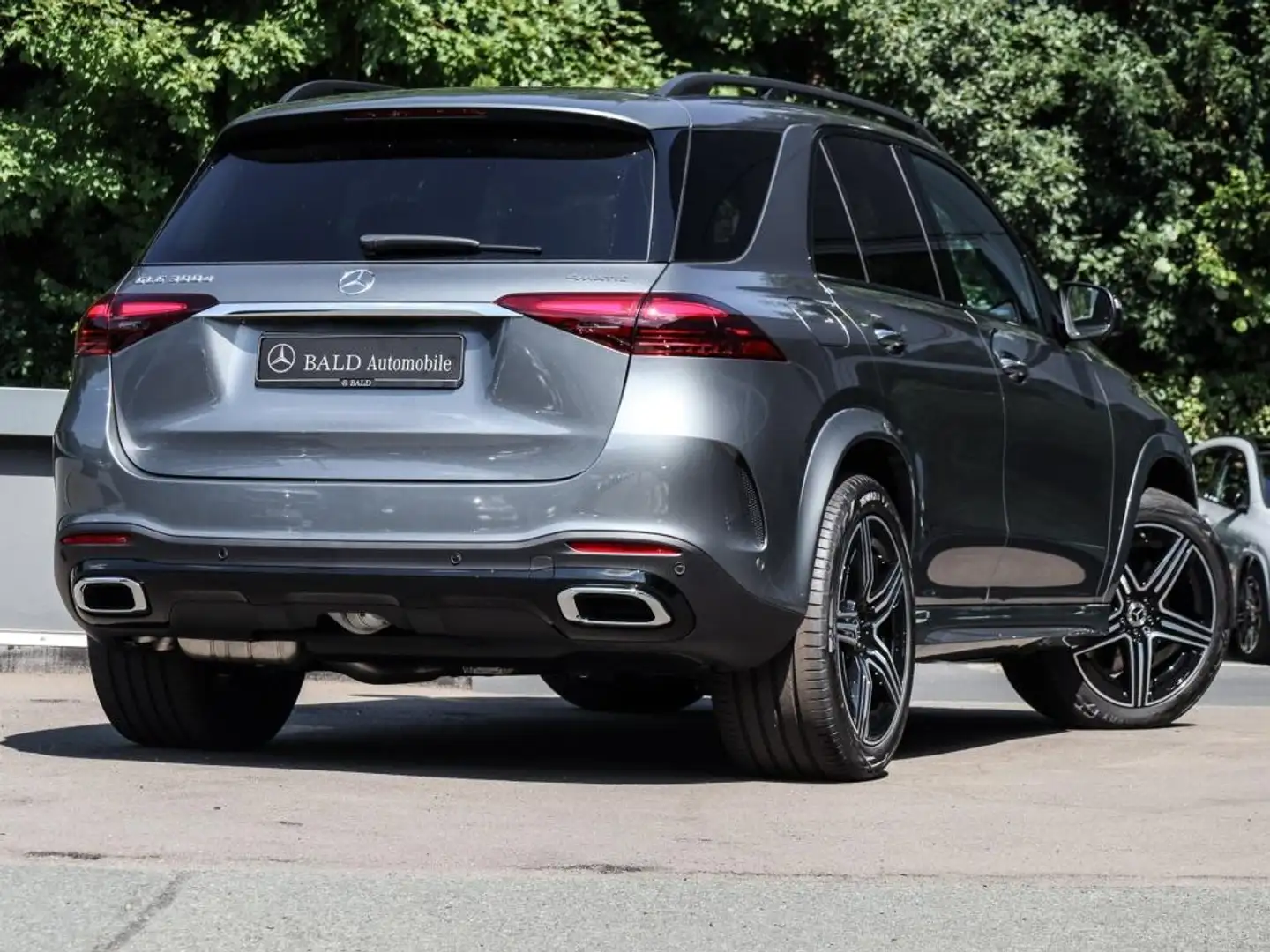 Mercedes-Benz GLE 300 d 4MATIC AMG+MBUX+Wide+Pano+Burm+AHK Gris - 2