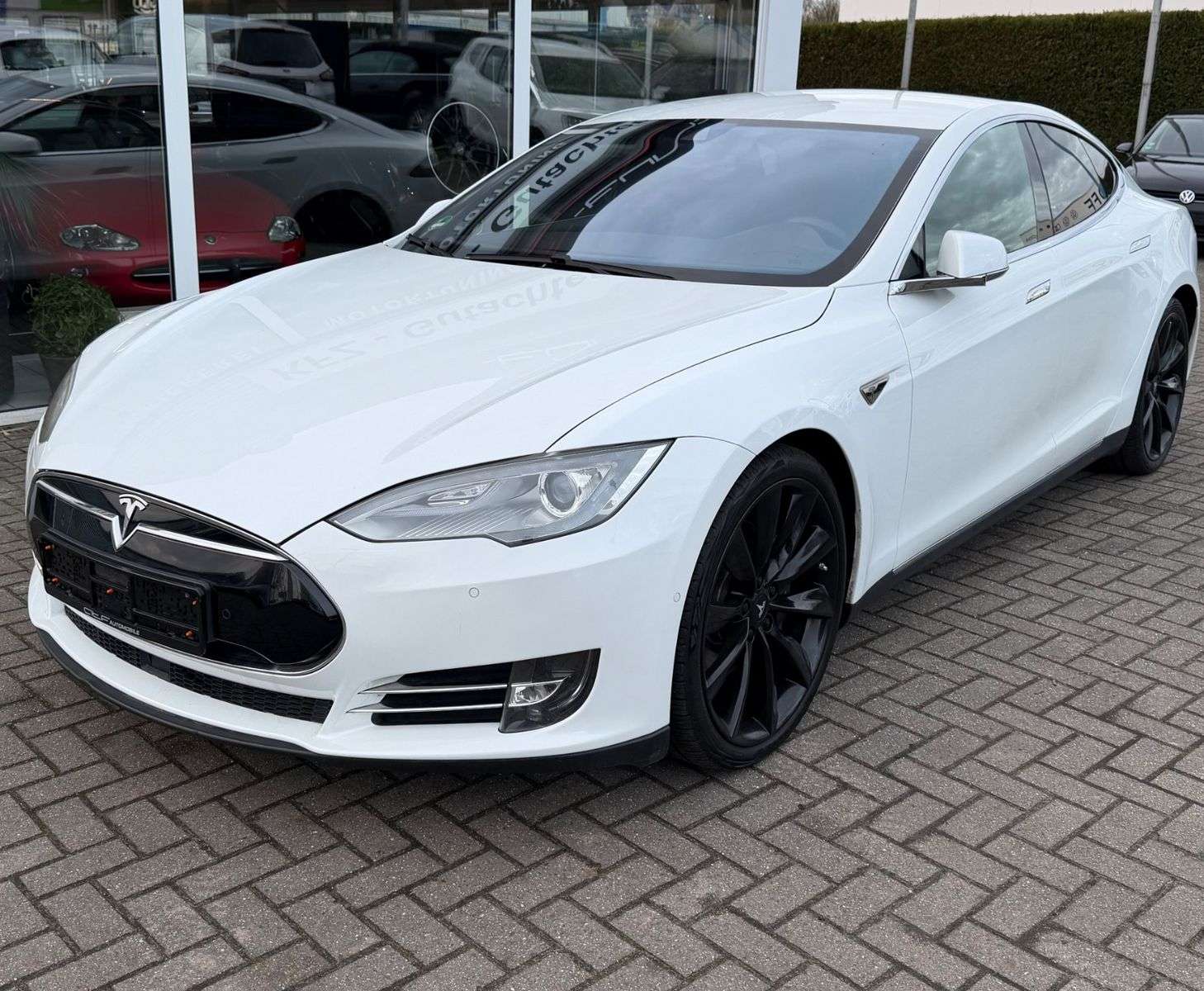 Second hand Tesla Model S electro