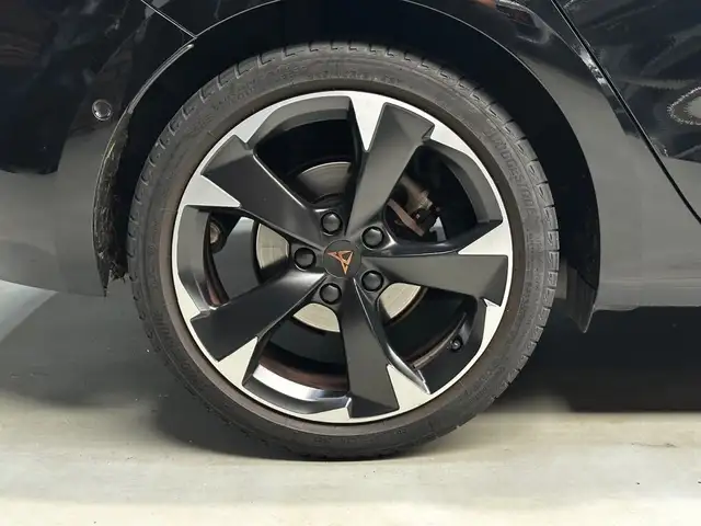 Cupra Leon view 8